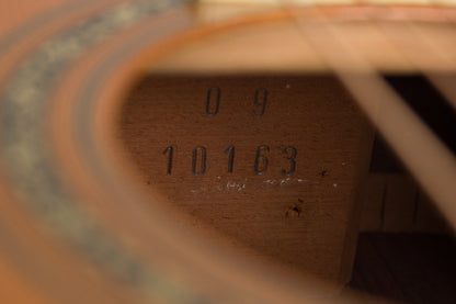 Larrivee L-09 Flat Top Acoustic Guitar (1990)