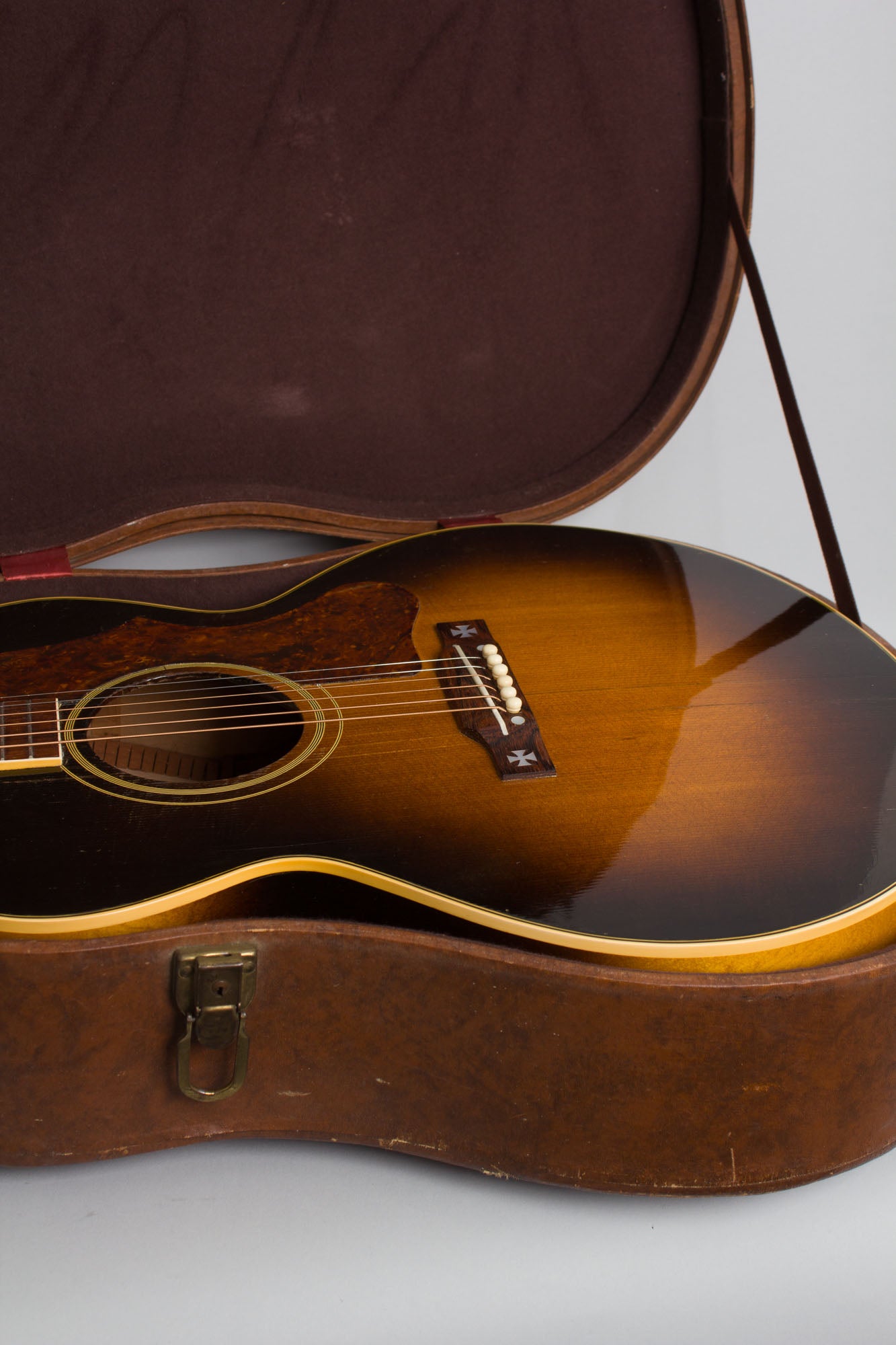 Gibson J-185 Flat Top Acoustic Guitar (1952)