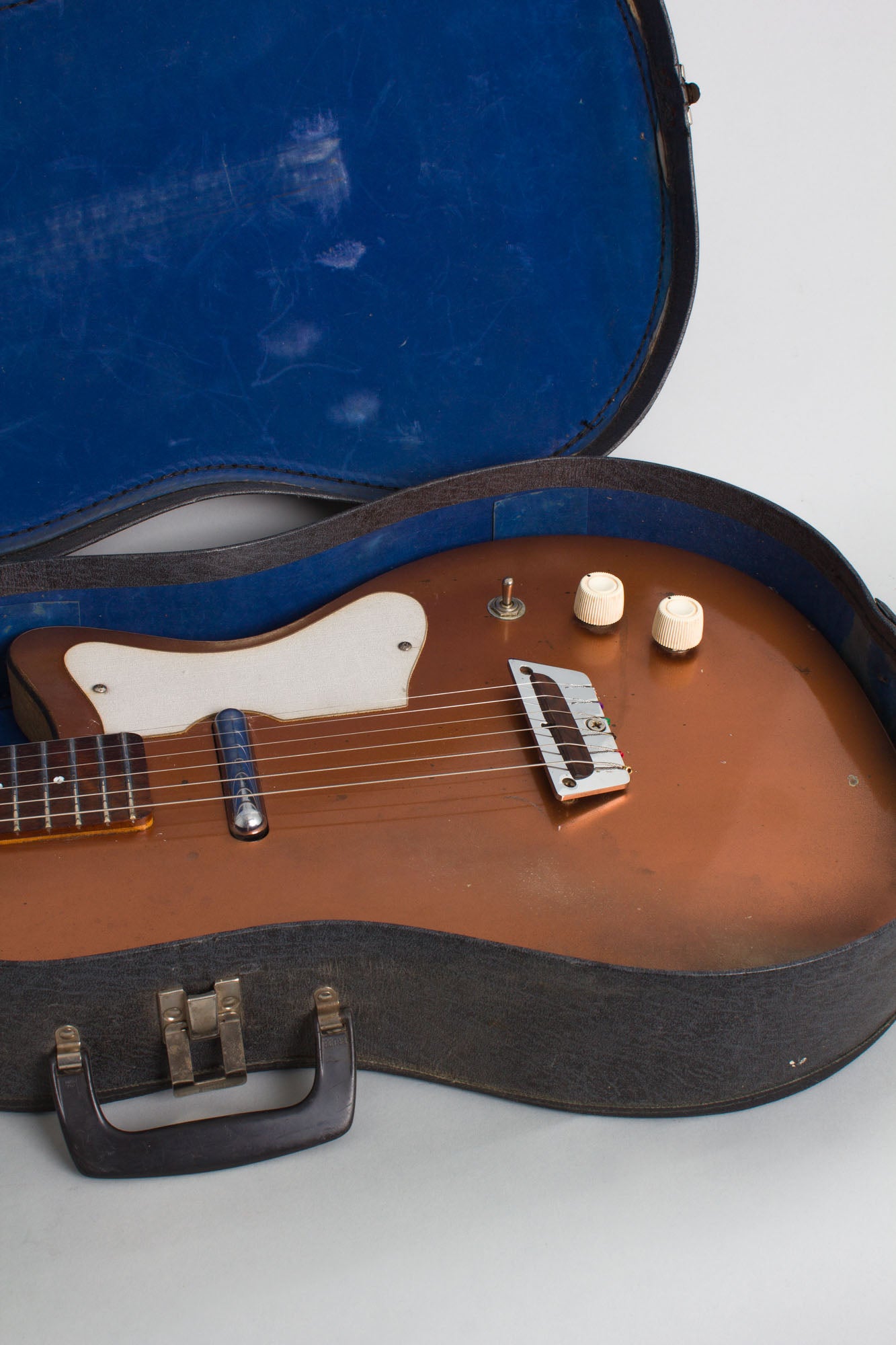 Danelectro Silvertone Model 1415L Semi-Hollow Body Electric Guitar
