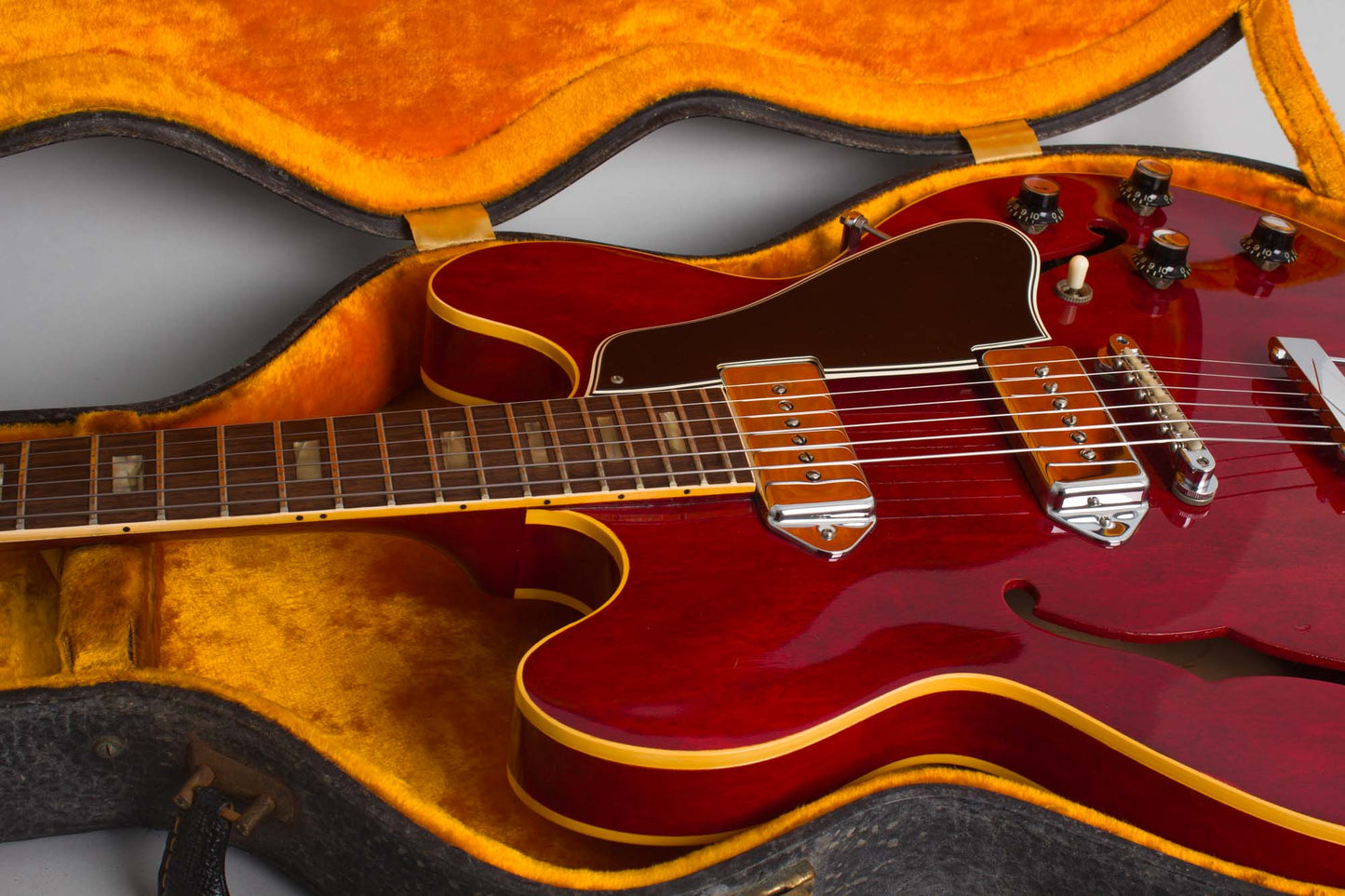 Gibson ES-330TDC Thinline Hollow Body Electric Guitar (1966)