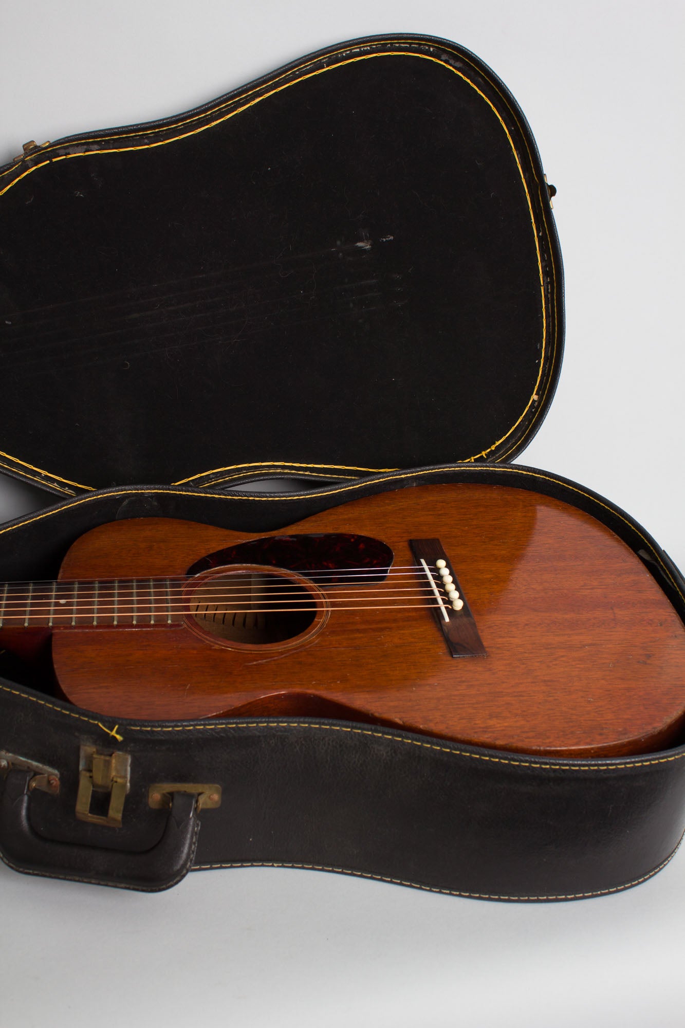Guild M-20 Flat Top Acoustic Guitar (1965)