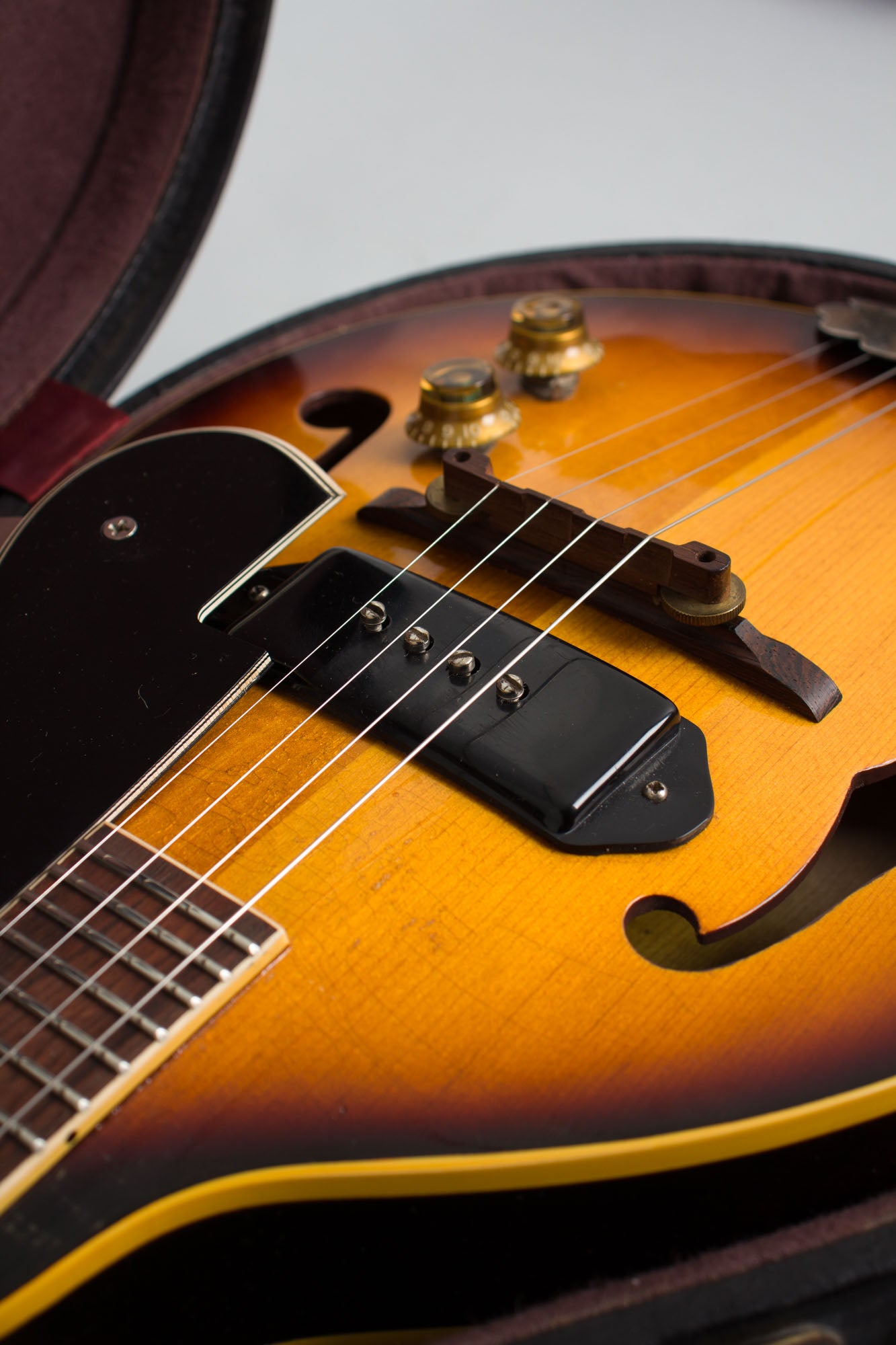Gibson EM-150 Custom 4-String Hollow Body Electric Mandolin (1956)