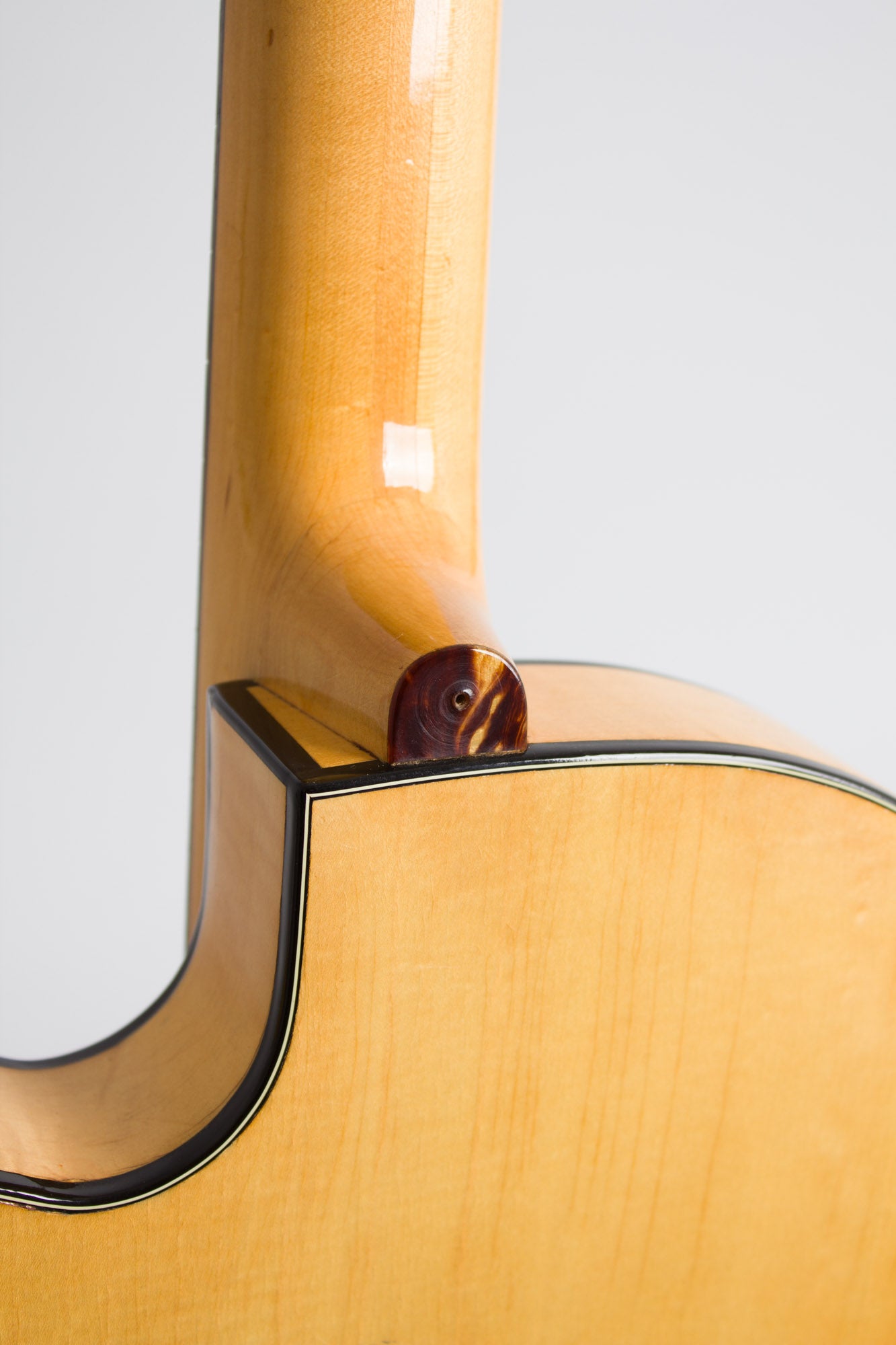 Hofner Club 40 Arch Top Hollow Body Electric Guitar (1957)