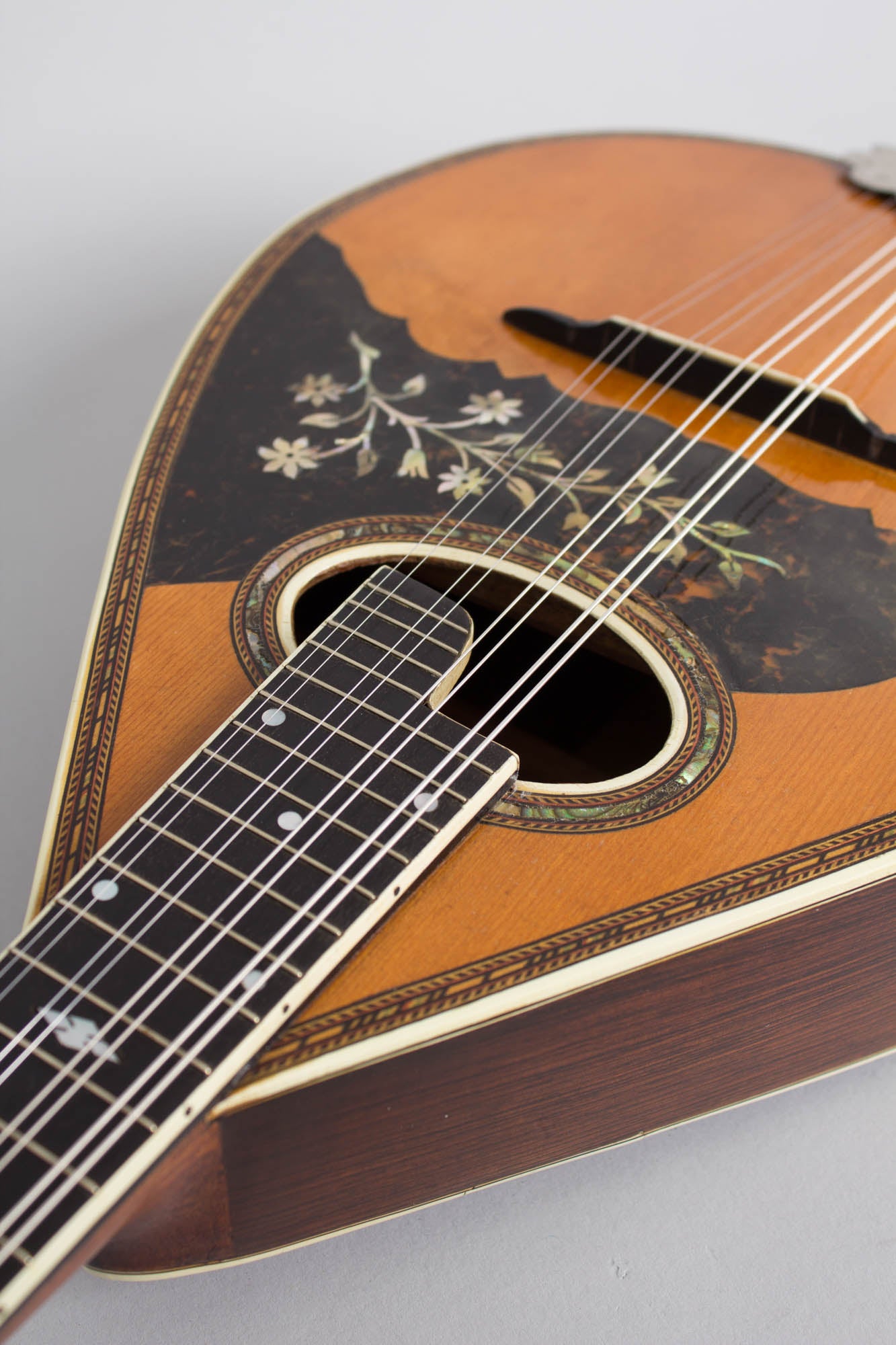 Larson Brothers Maurer Flat Back, Bent Top Mandolin (1922)