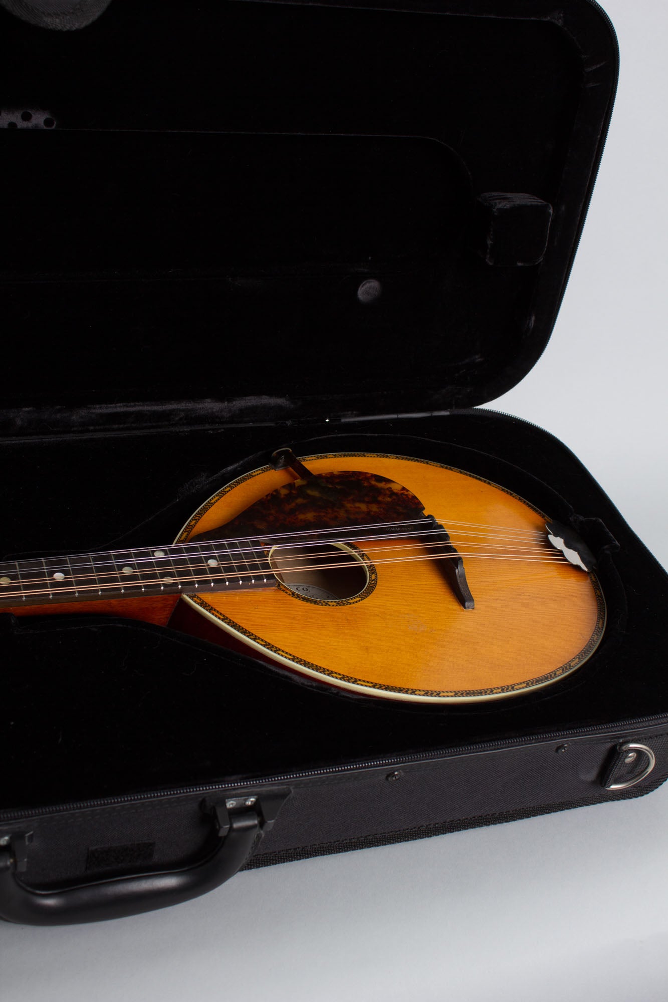 Gibson Alrite Style D Flat Top Mandolin (1915)