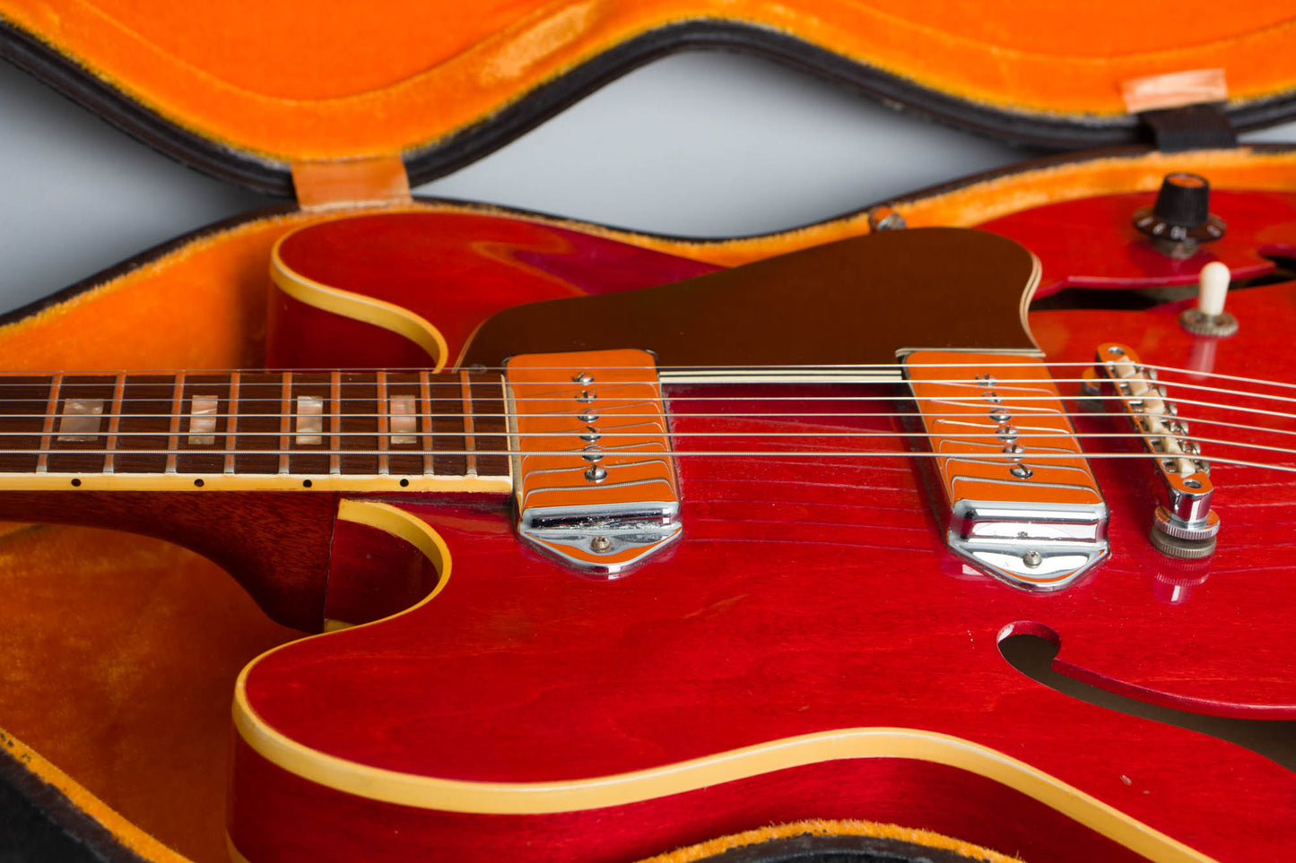 Gibson ES-330TDC Thinline Hollow Body Electric Guitar (1968)