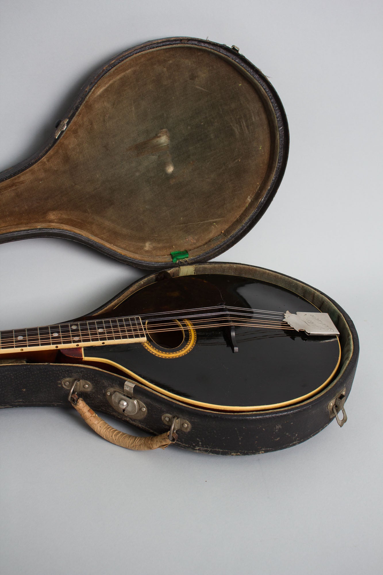 Gibson A-4 Carved Top Mandolin (1909)