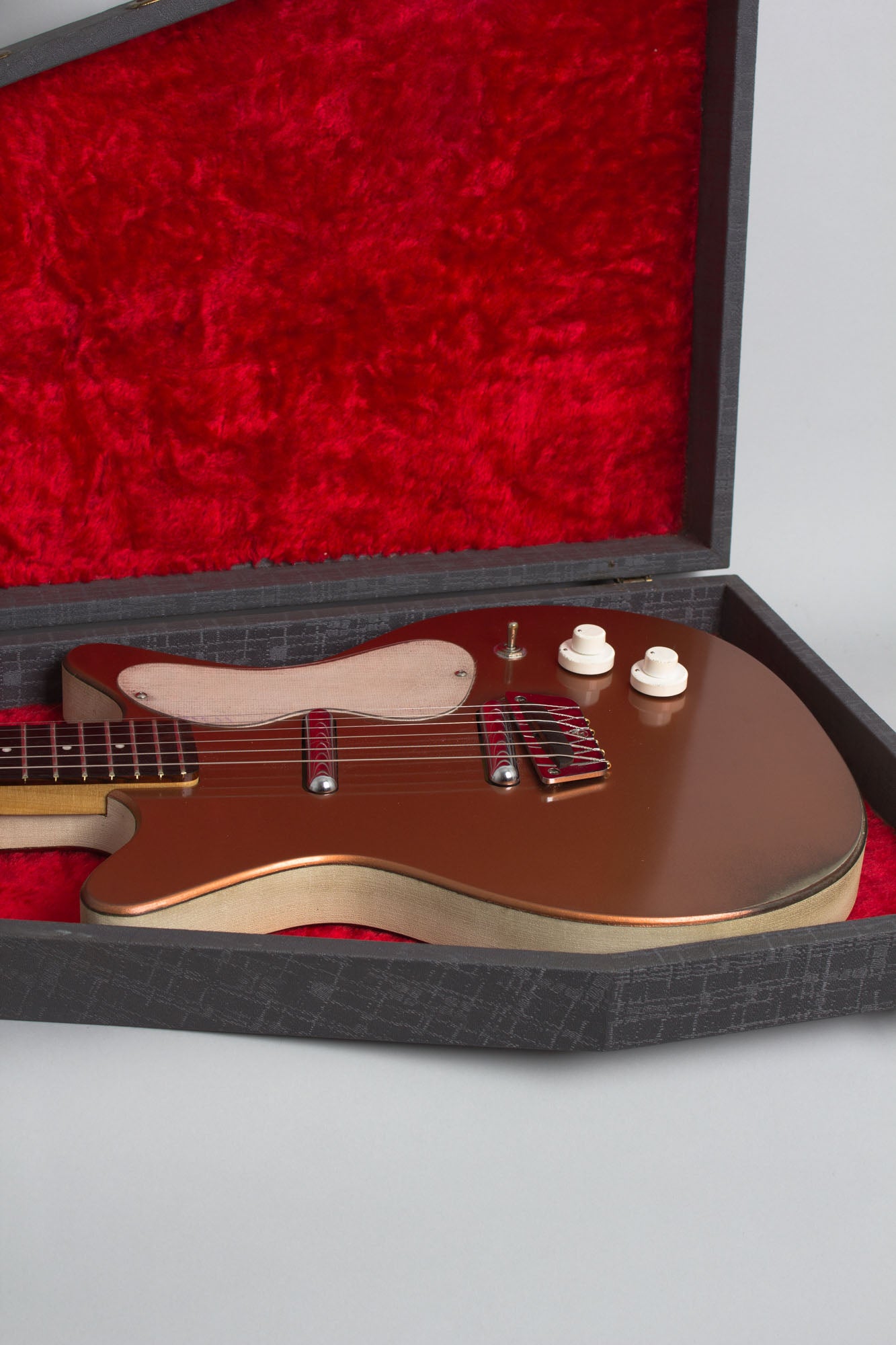 Danelectro Standard Model 3022 Semi-Hollow Body Electric Guitar (1960)