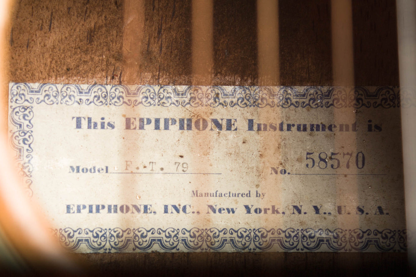 Epiphone FT-79 Flat Top Acoustic Guitar (1949)