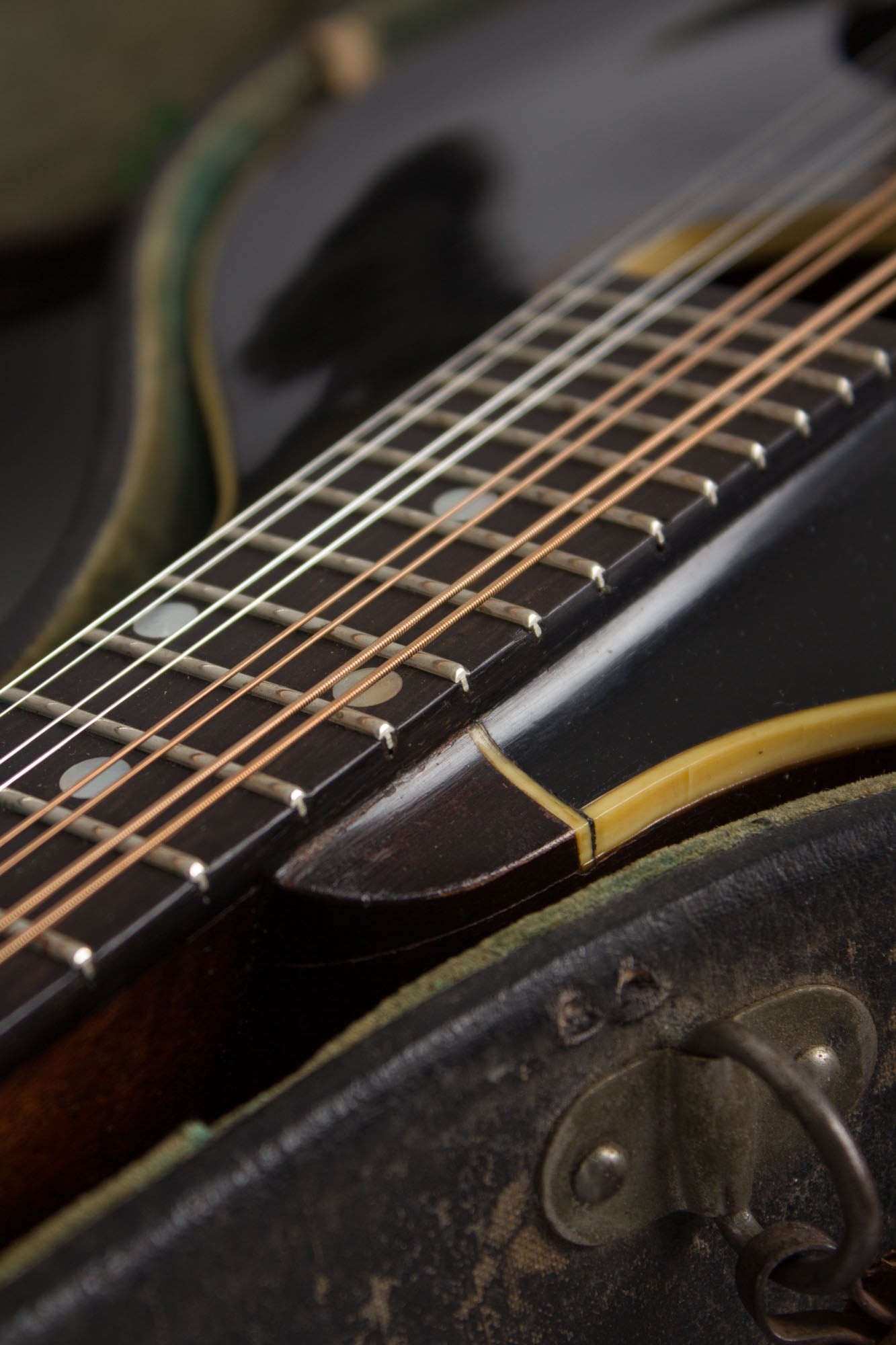 Gibson Style A-1 Snakehead Carved Top Mandolin (1925)