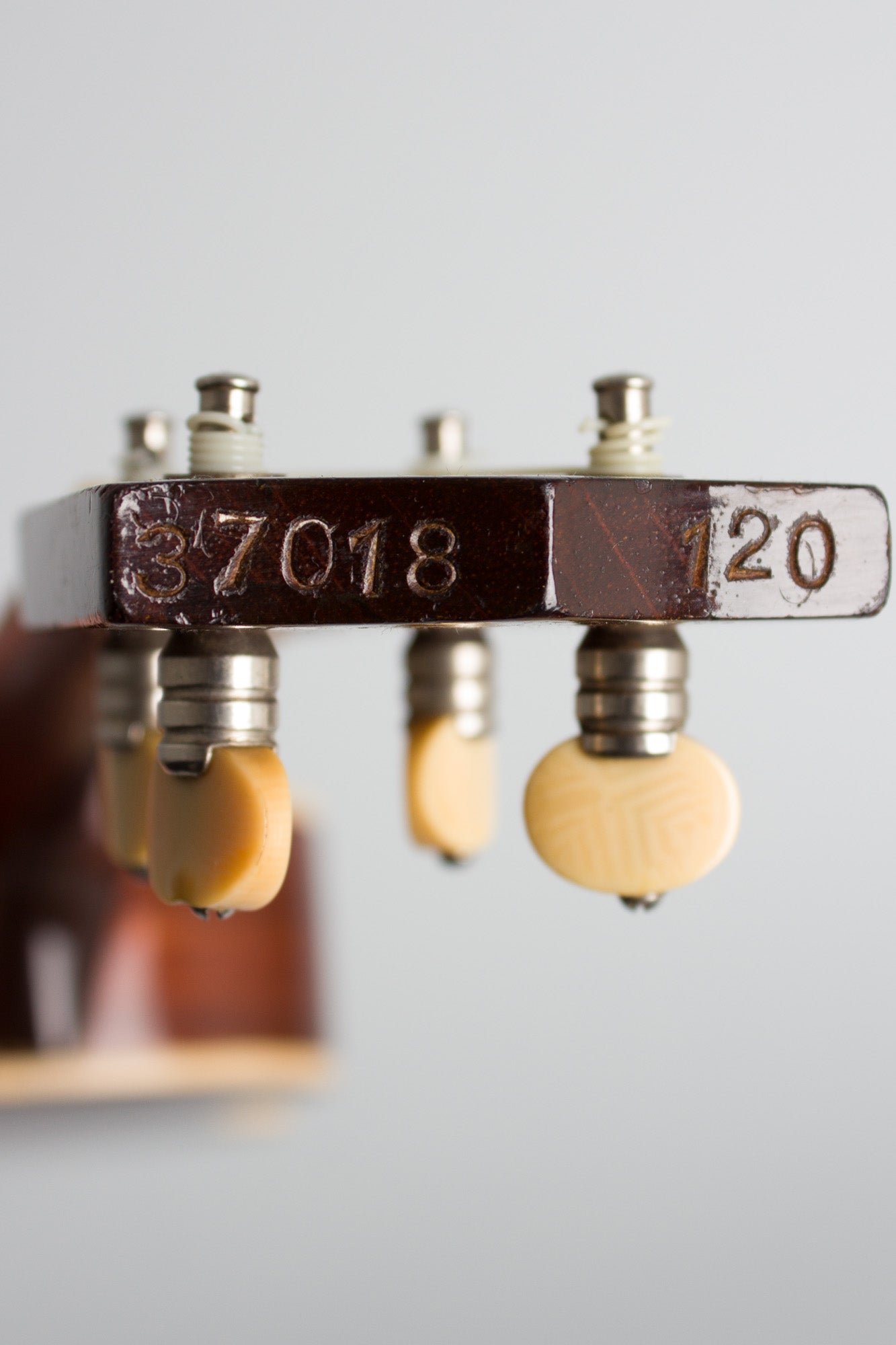 Weymann Style 120 Soprano Ukulele (1925)