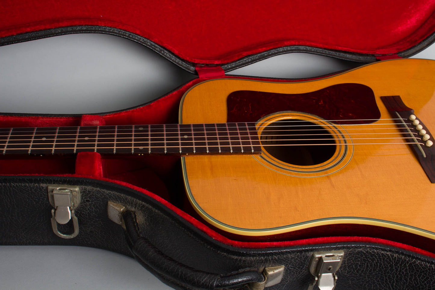 Guild D-40 Flat Top Acoustic Guitar (1967)