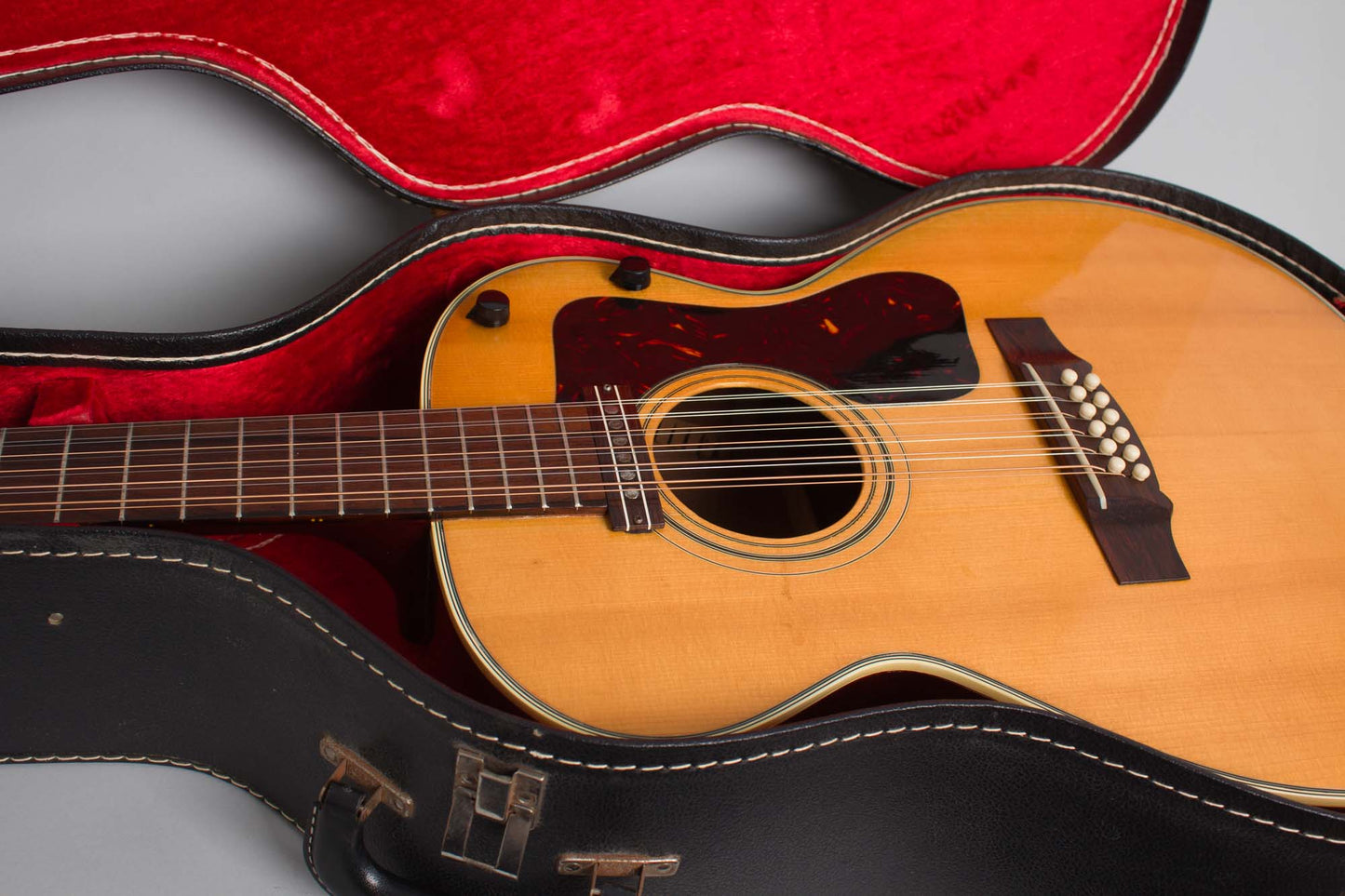 Guild F-212E 12 String Flat Top Acoustic-Electric Guitar (1967)