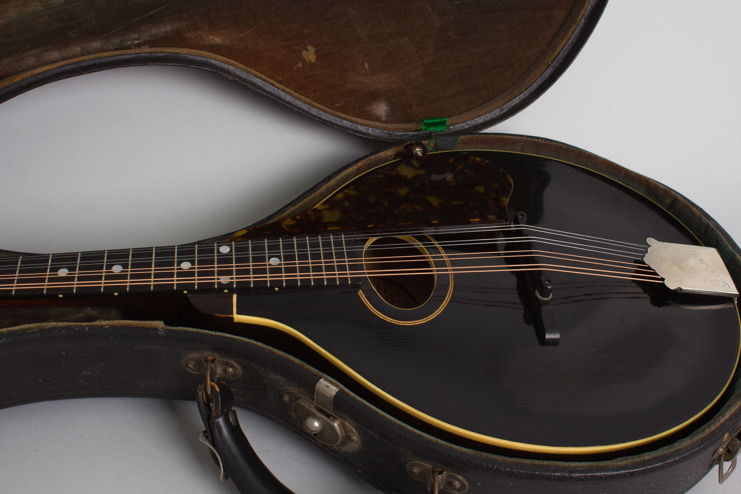 Gibson Style A-1 Snakehead Carved Top Mandolin (1923)