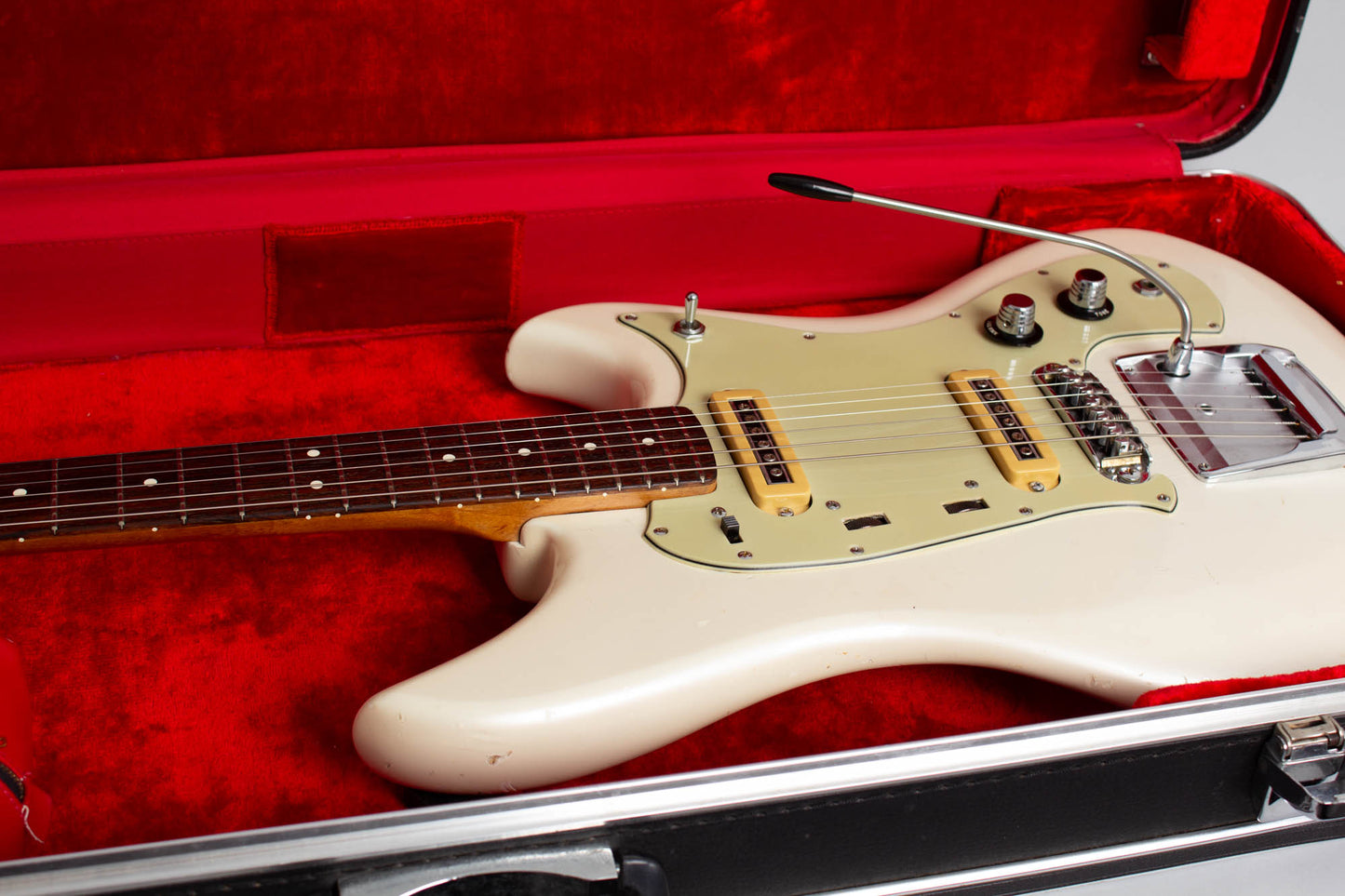 Yamaha SG-2 Solid Body Electric Guitar (1966)