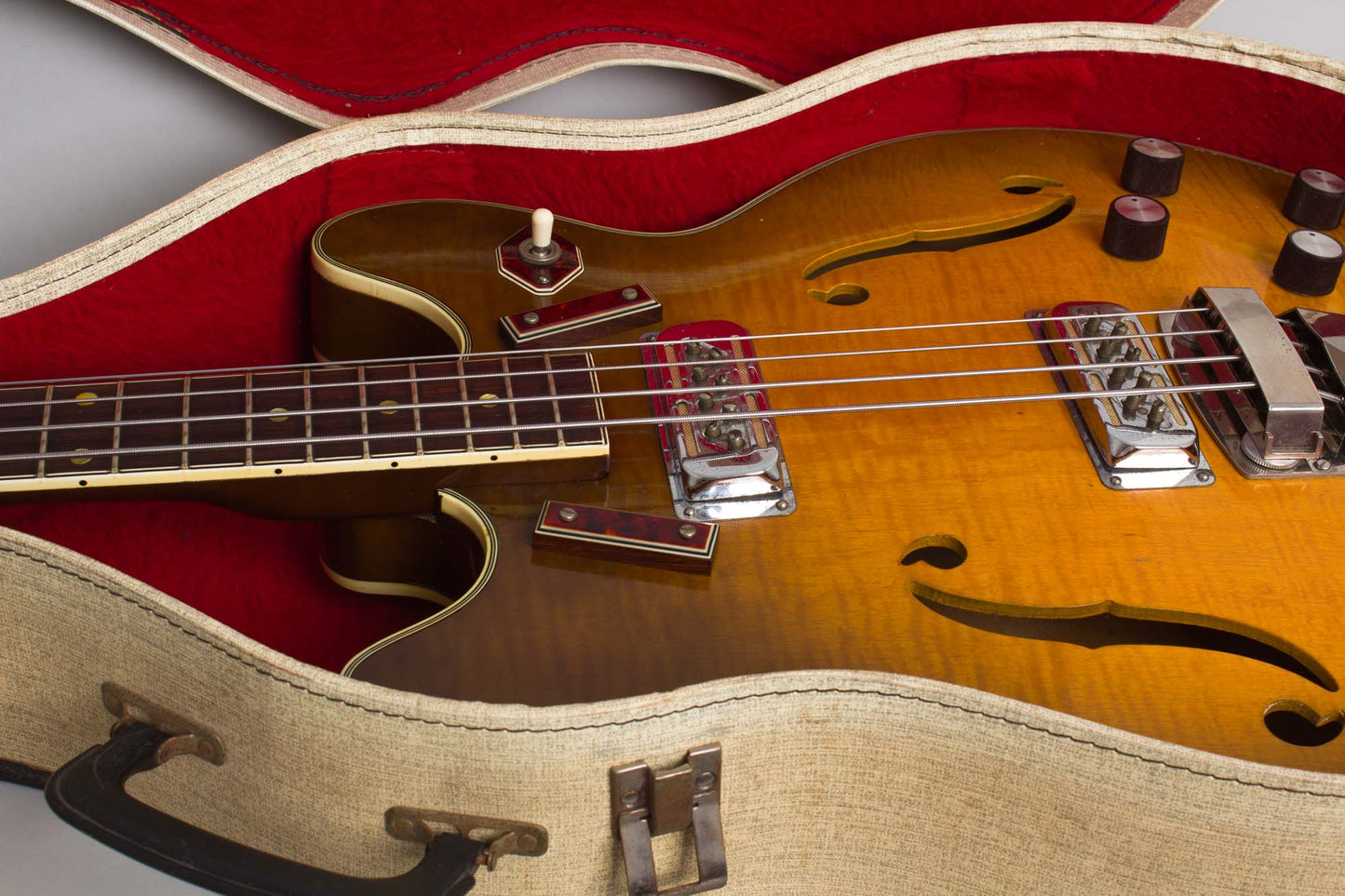 Harmony H-27 Hollow Body Electric Bass Guitar (1966)