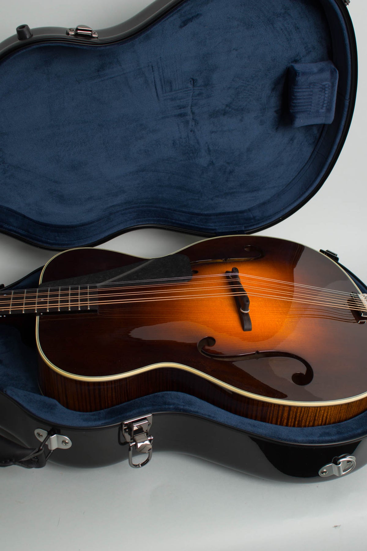 Northfield NFO-AT2 carved top Octave Mandolin (2026)