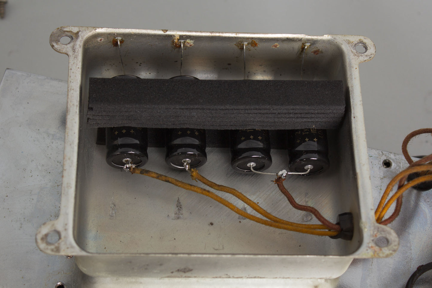 Fender Bassman Model 5F6-A Large Combo Tube Amplifier (1960)