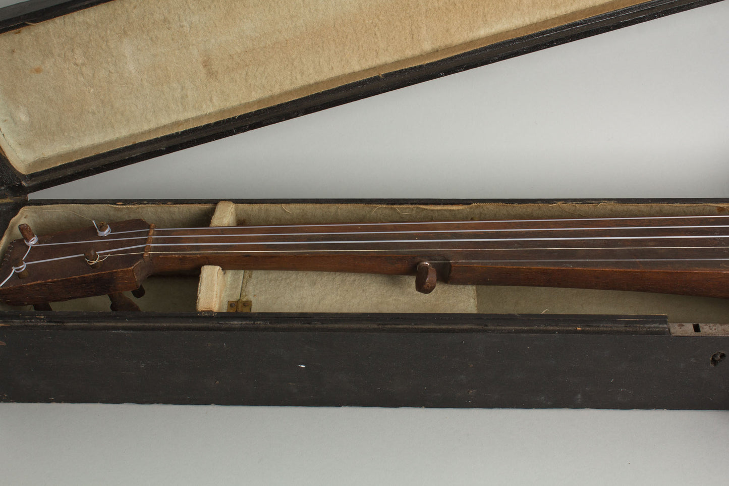 unknown Minstrel Banjo (1860)