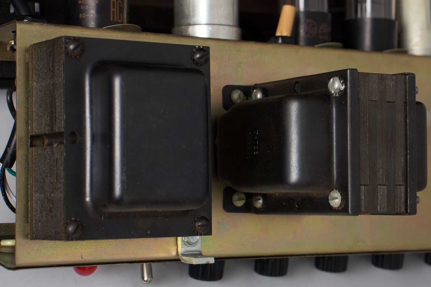DeArmond Martin Model 112T Tube Amplifier (1960)