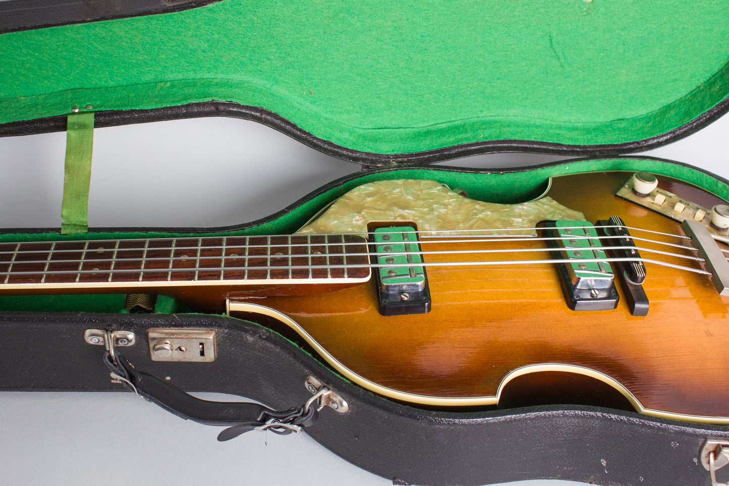 Hofner 500/1 Beatle Bass Hollow Body Electric Bass Guitar (1965)