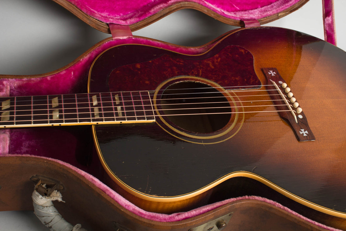 Gibson J-185 Flat Top Acoustic Guitar (1953)