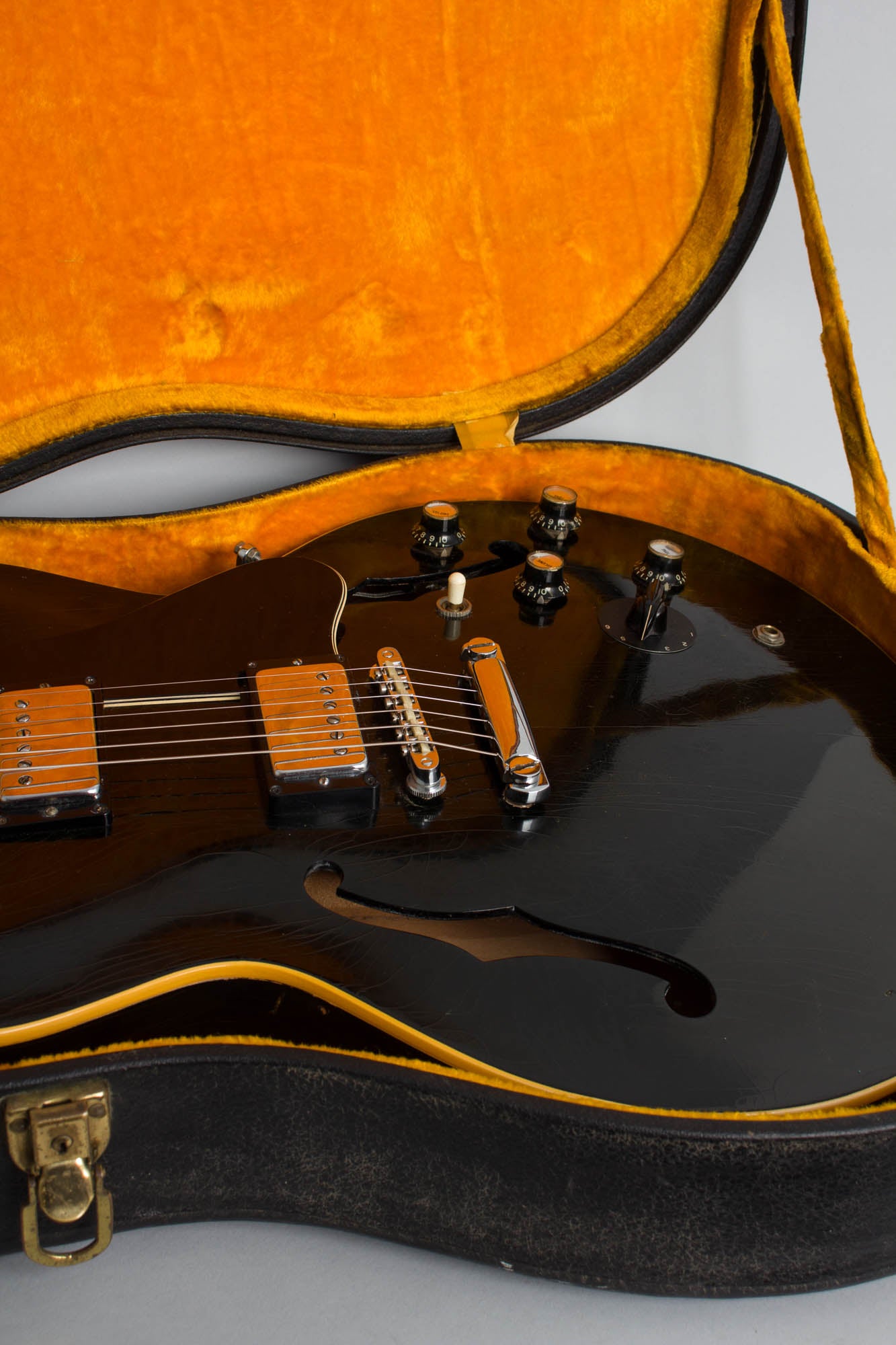Gibson ES-335TD Semi-Hollow Body Electric Guitar (1968)