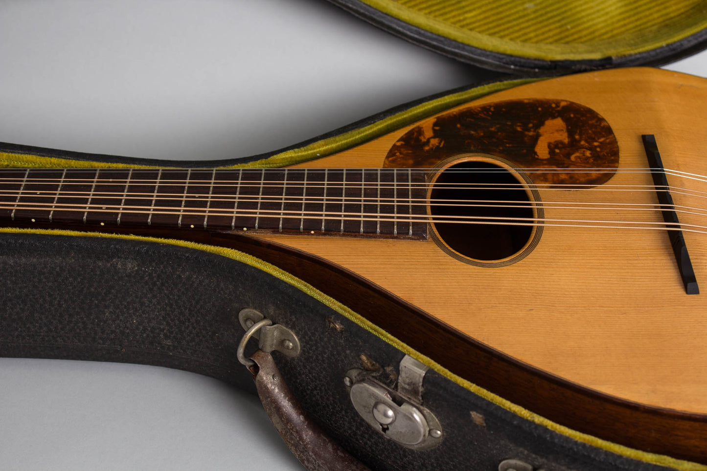 C. F. Martin Style A Flat back, bent top Mandola (1919)