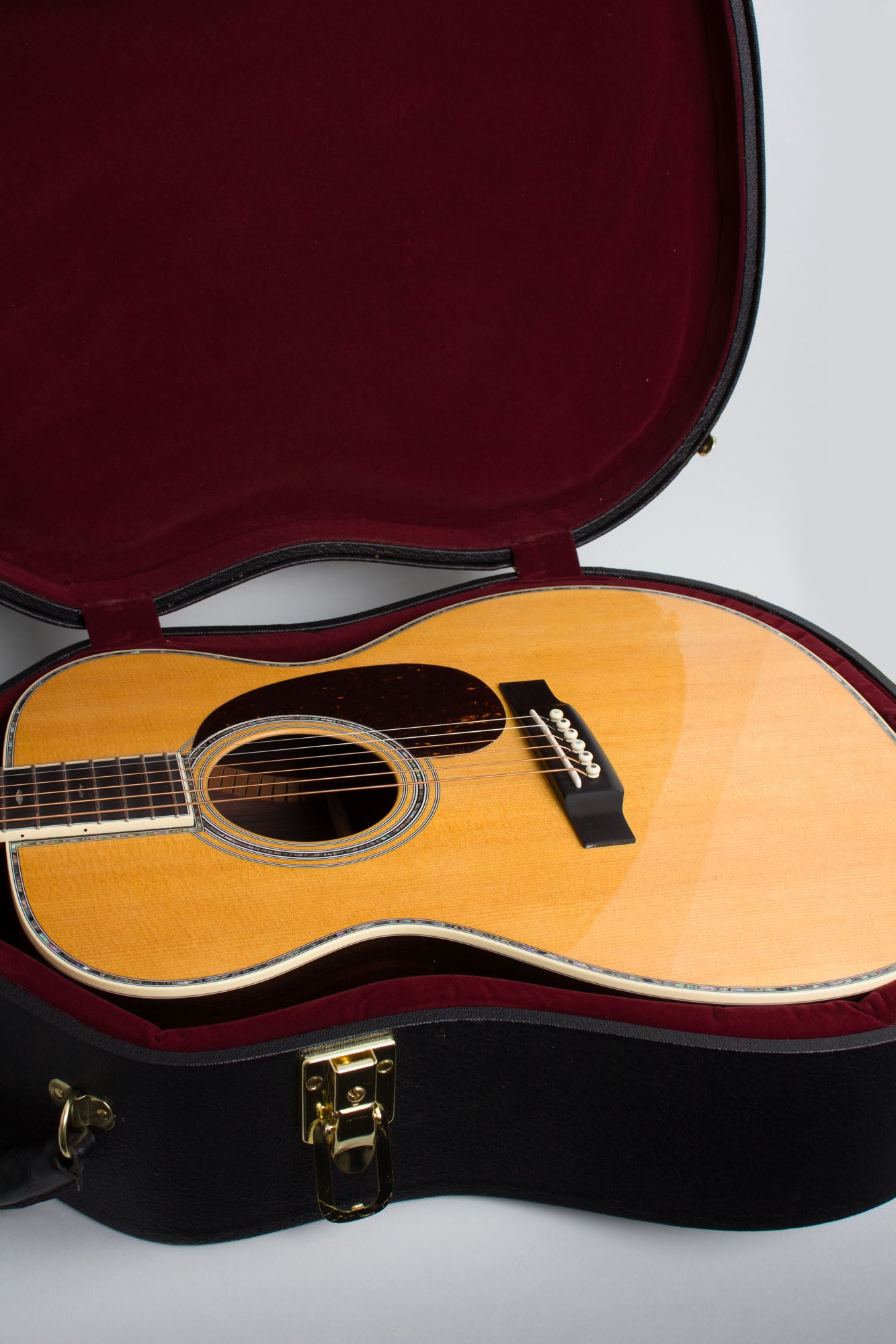 C. F. Martin 000-42 Flat Top Acoustic Guitar (2021)