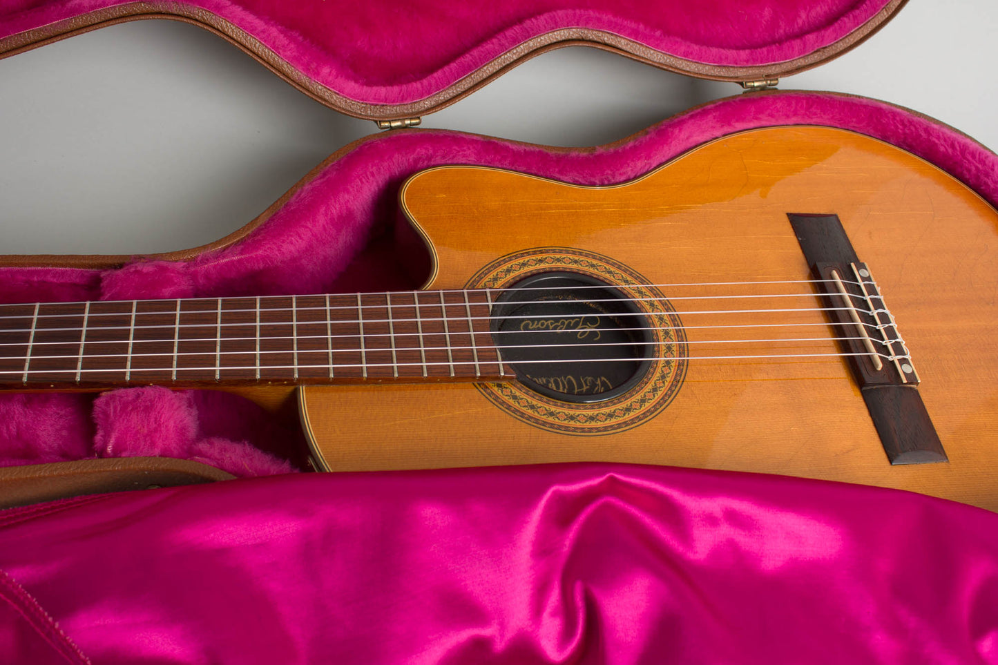 Gibson Chet Atkins CE Classical Electric Guitar (1982)