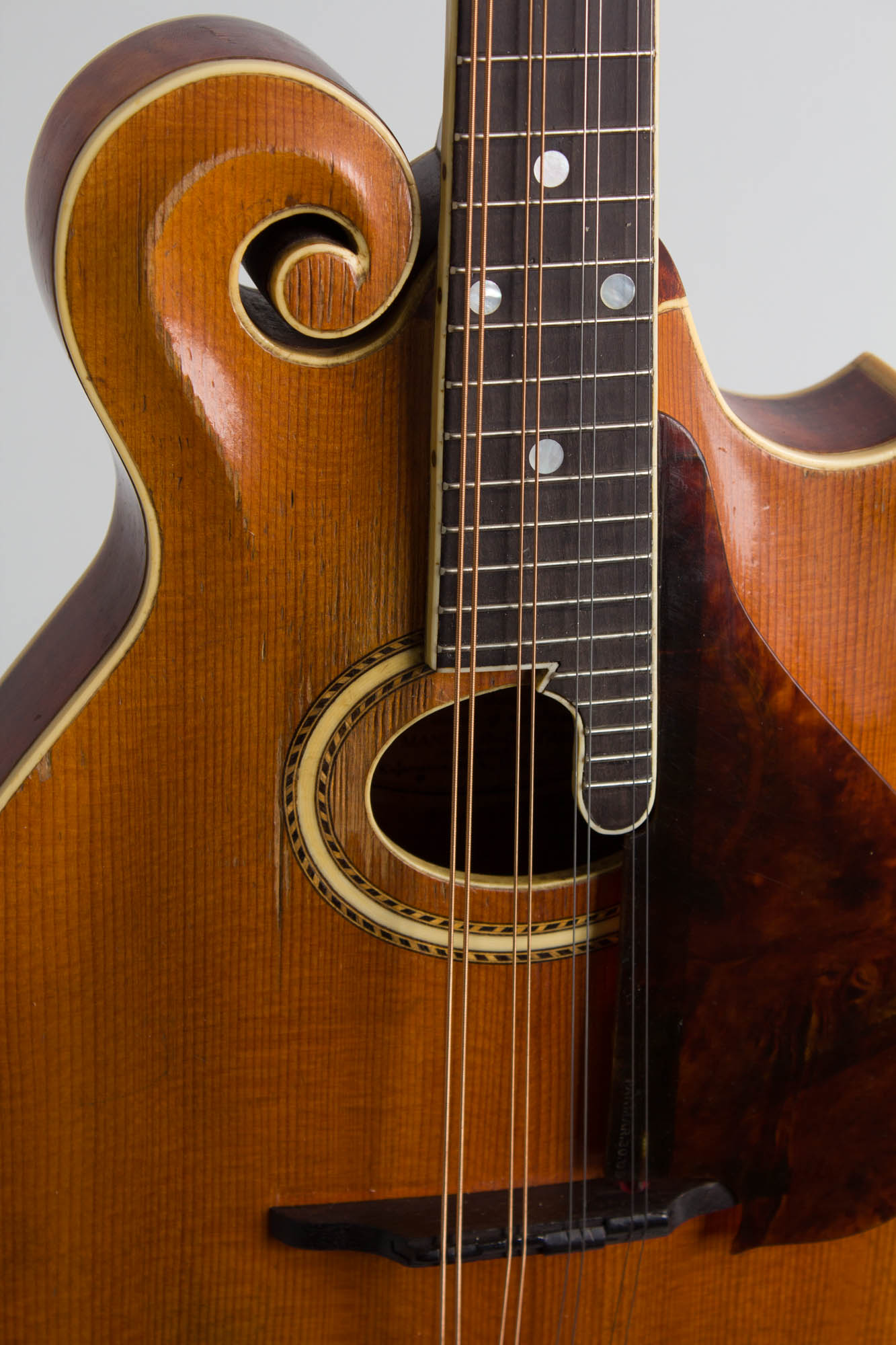 Gibson F-4 Carved Top Mandolin (1913)