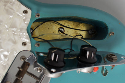 Fender Musicmaster Solid Body Electric Guitar (1972)