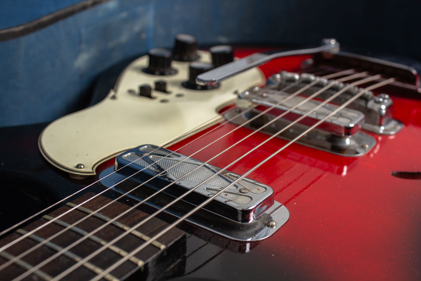 Harmony Silvertone Model 1453 Thinline Hollow Body Electric Guitar (1968)