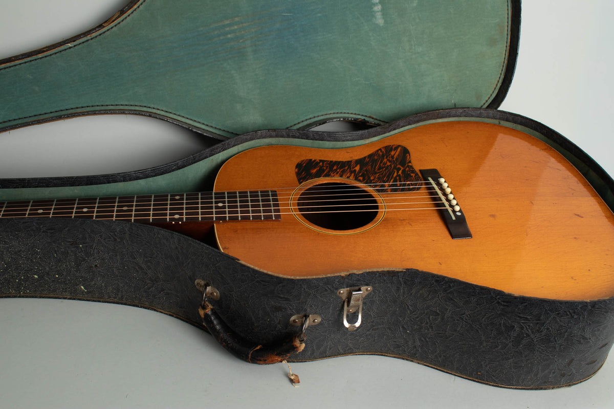 Gibson J-35 Flat Top Acoustic Guitar (1939)