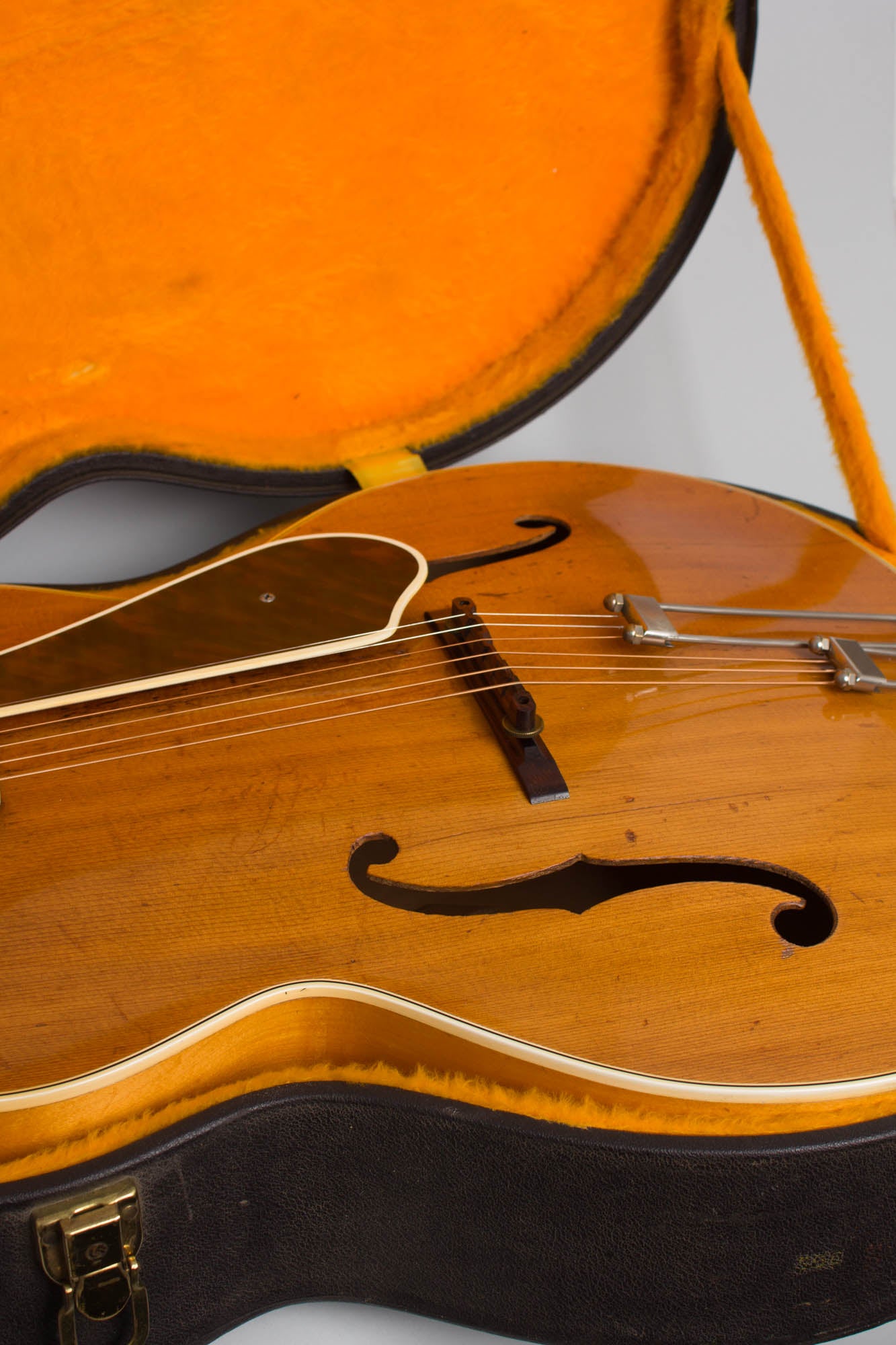 Epiphone Triumph Owned and Played by Frank Haggerty Arch Top Acoustic Guitar (1945)