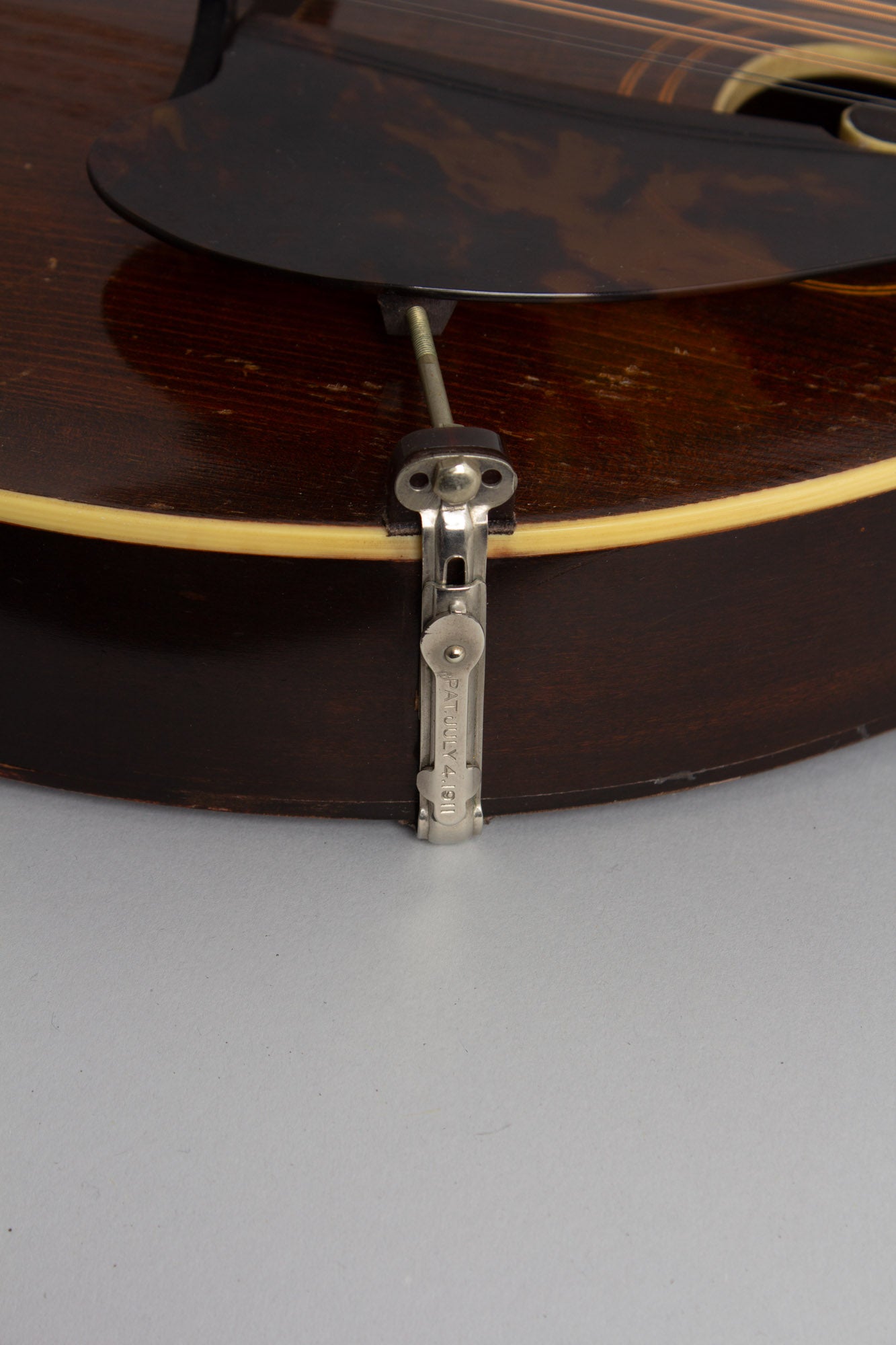Gibson Style H-1 Carved Top Mandola (1920)