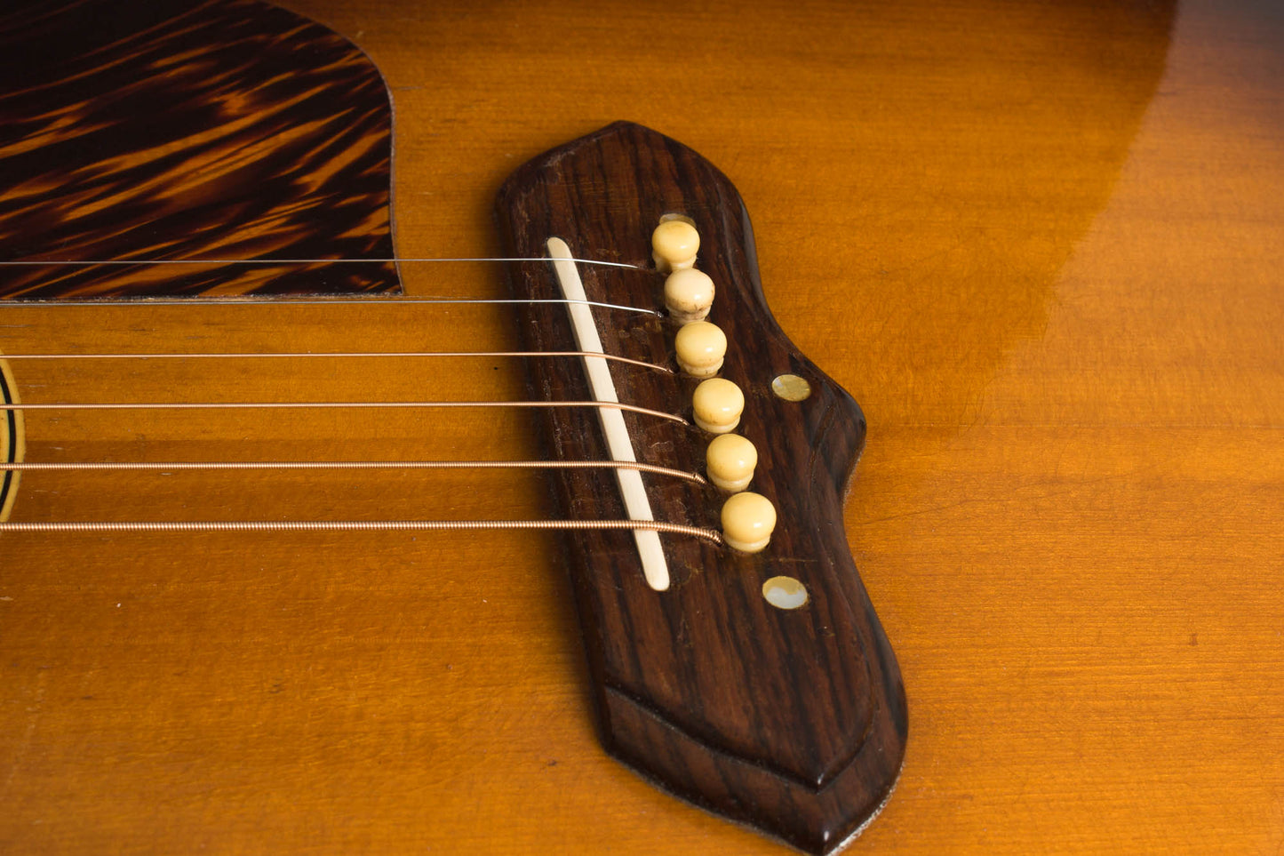 Gibson J-55 Flat Top Acoustic Guitar (1940)