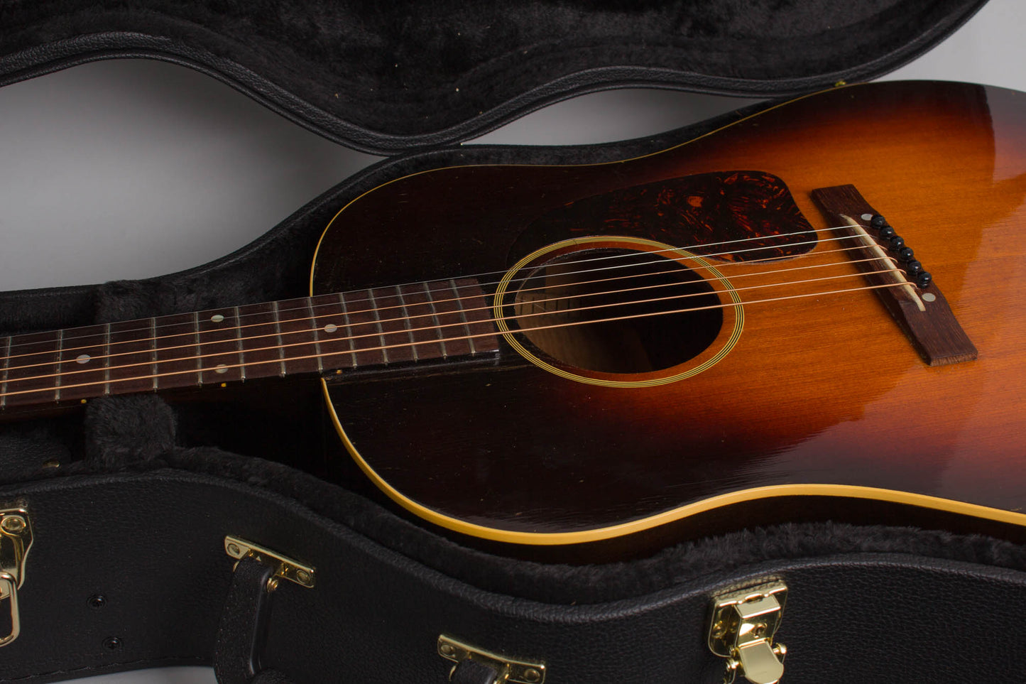 Gibson J-45 Flat Top Acoustic Guitar (1948-9)