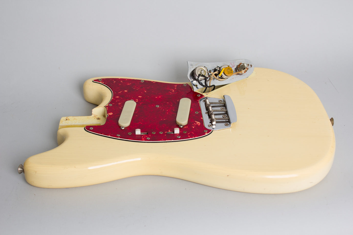 Fender Duo-Sonic II Solid Body Electric Guitar (1965)
