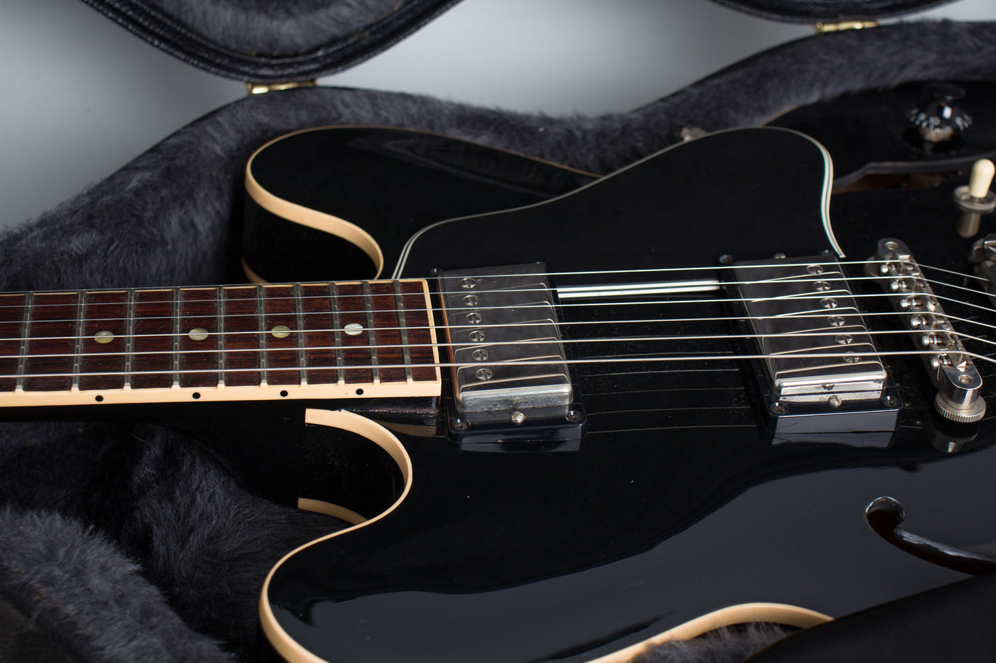 Gibson ES-335 DOT Semi-Hollow Body Electric Guitar (2005)