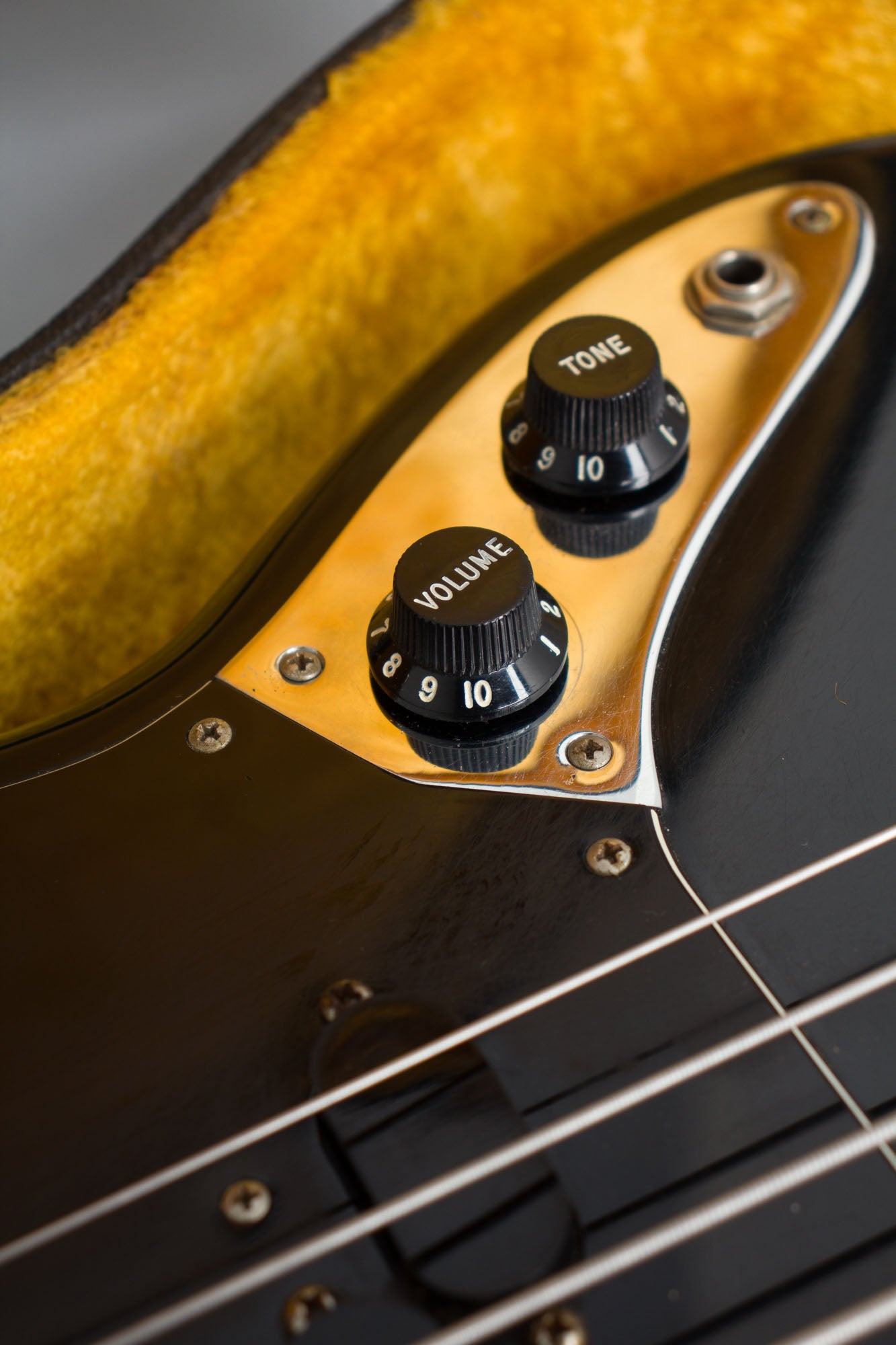 Fender Mustang Solid Body Electric Bass Guitar (1977)