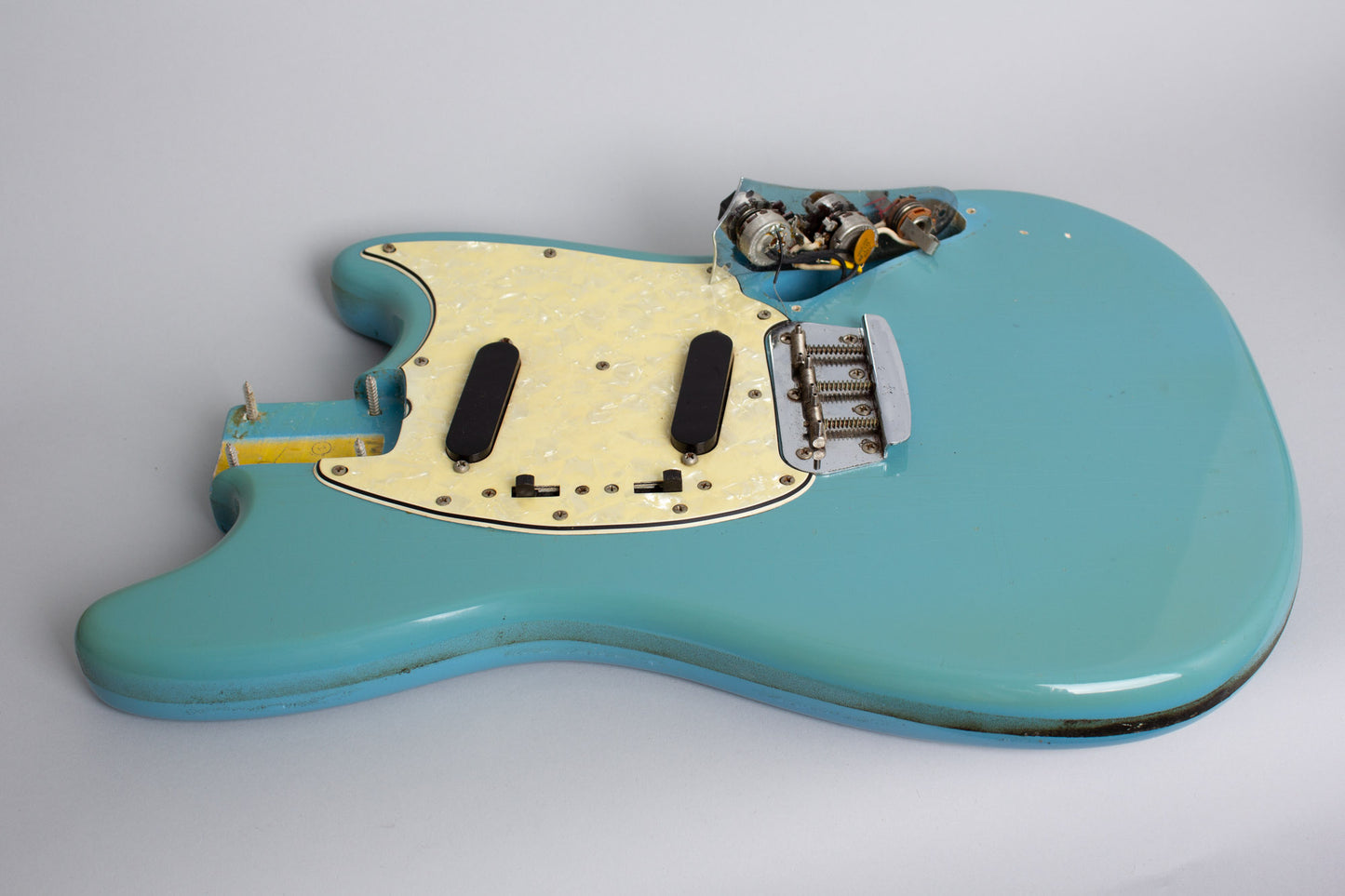 Fender Duo-Sonic II Solid Body Electric Guitar (1966)