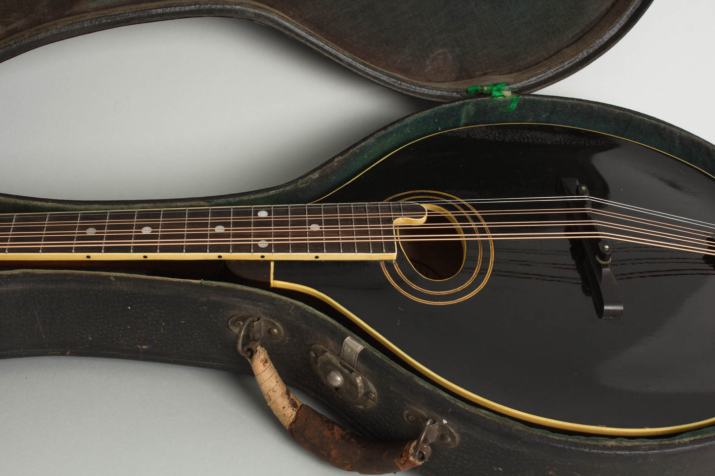 Gibson Style H-1 Carved Top Mandola (1923)