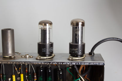 Fender Champ 5F1 Tube Amplifier (1956)