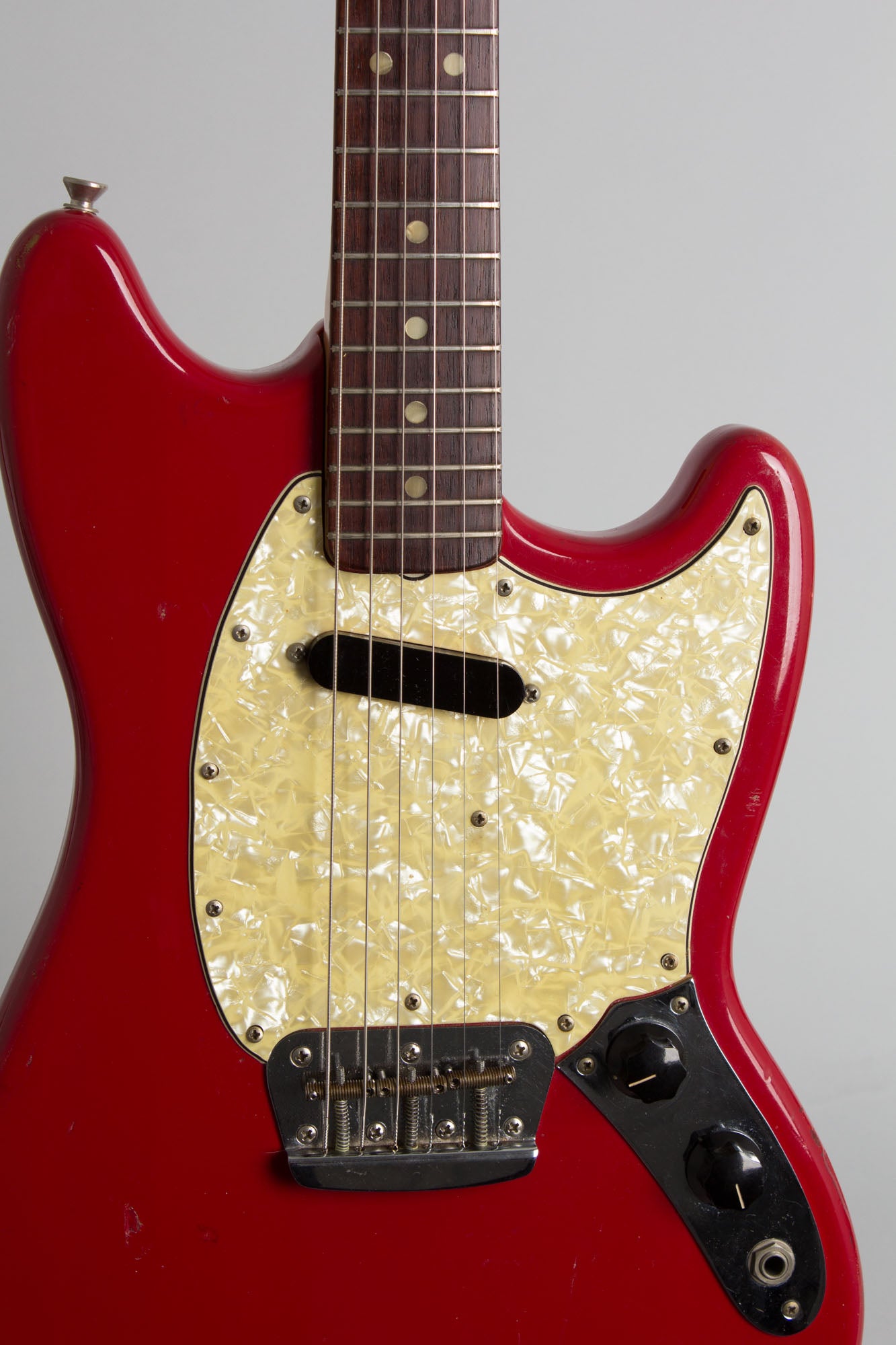 Fender Musicmaster Solid Body Electric Guitar (1971)
