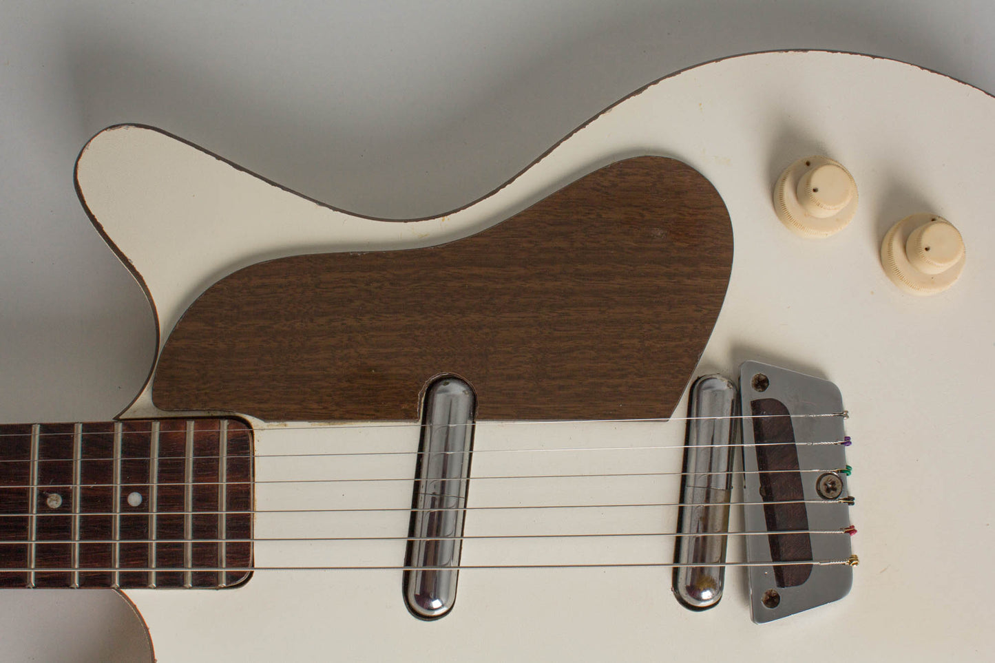 Danelectro Model 6026 Deluxe Semi-Hollow Body Electric Guitar (1958)