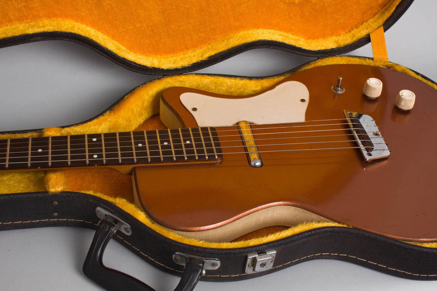 Danelectro Silvertone Model 1417L Semi-Hollow Body Electric Guitar (1959)