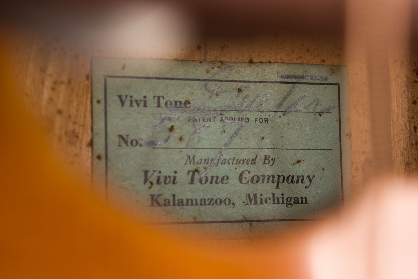 Vivi-Tone Acousti-Guitar Acoustic Guitar (1936)
