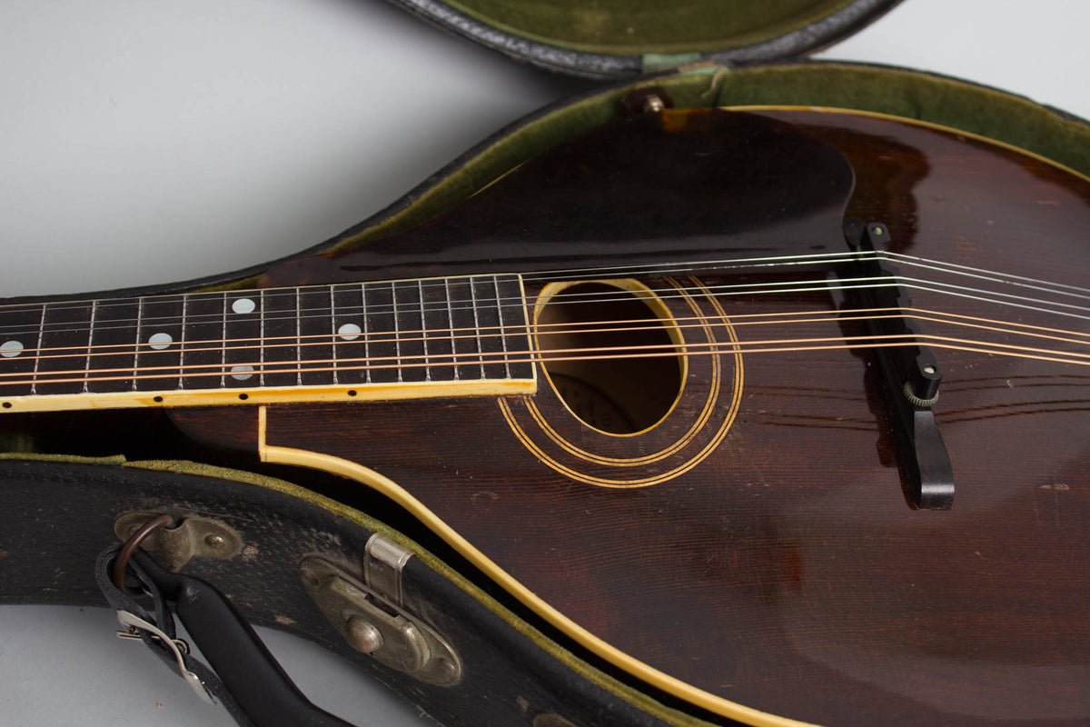 Gibson A-2 Carved Top Mandolin (1922)