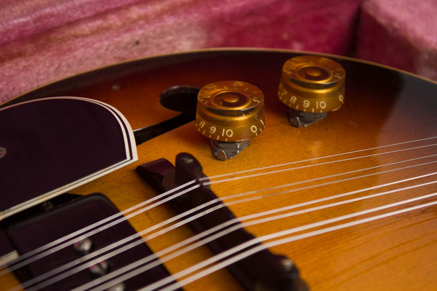 Gibson EM-150 Hollow Body Electric Mandolin (1955)